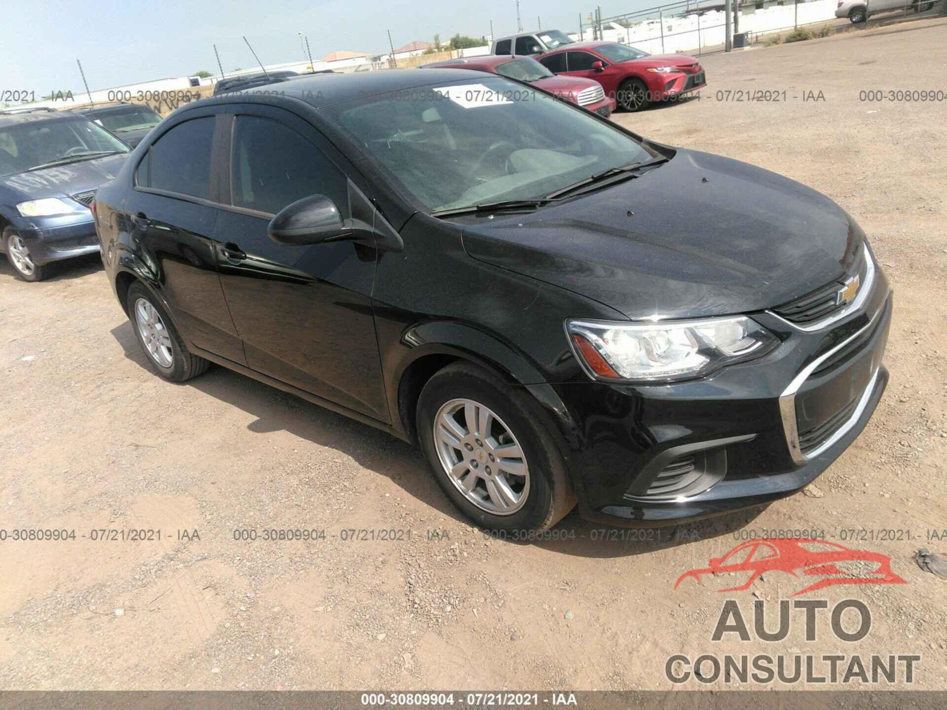 CHEVROLET SONIC 2018 - 1G1JB5SH9J4122390