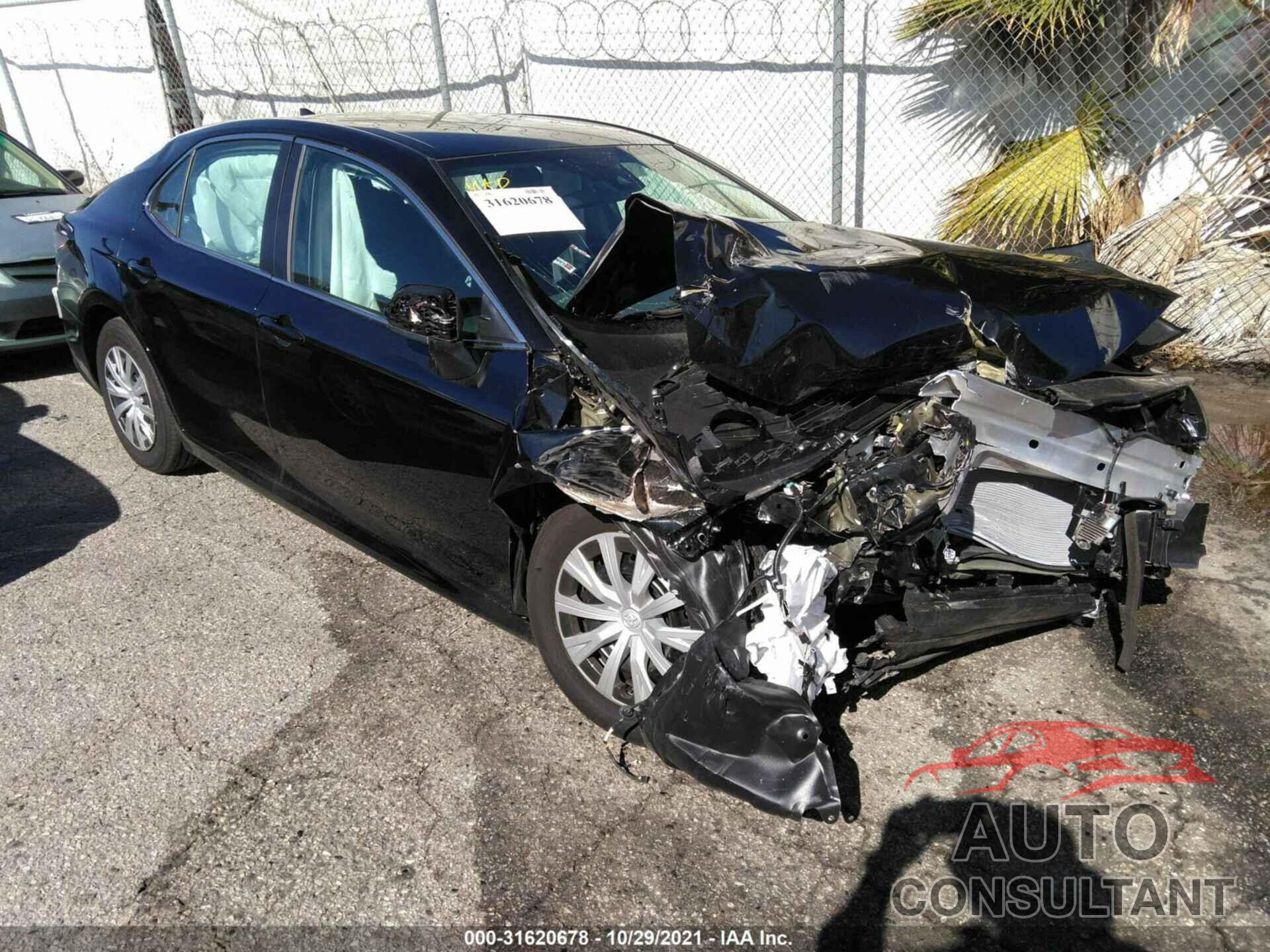 TOYOTA CAMRY 2021 - 4T1C31AK5MU569902