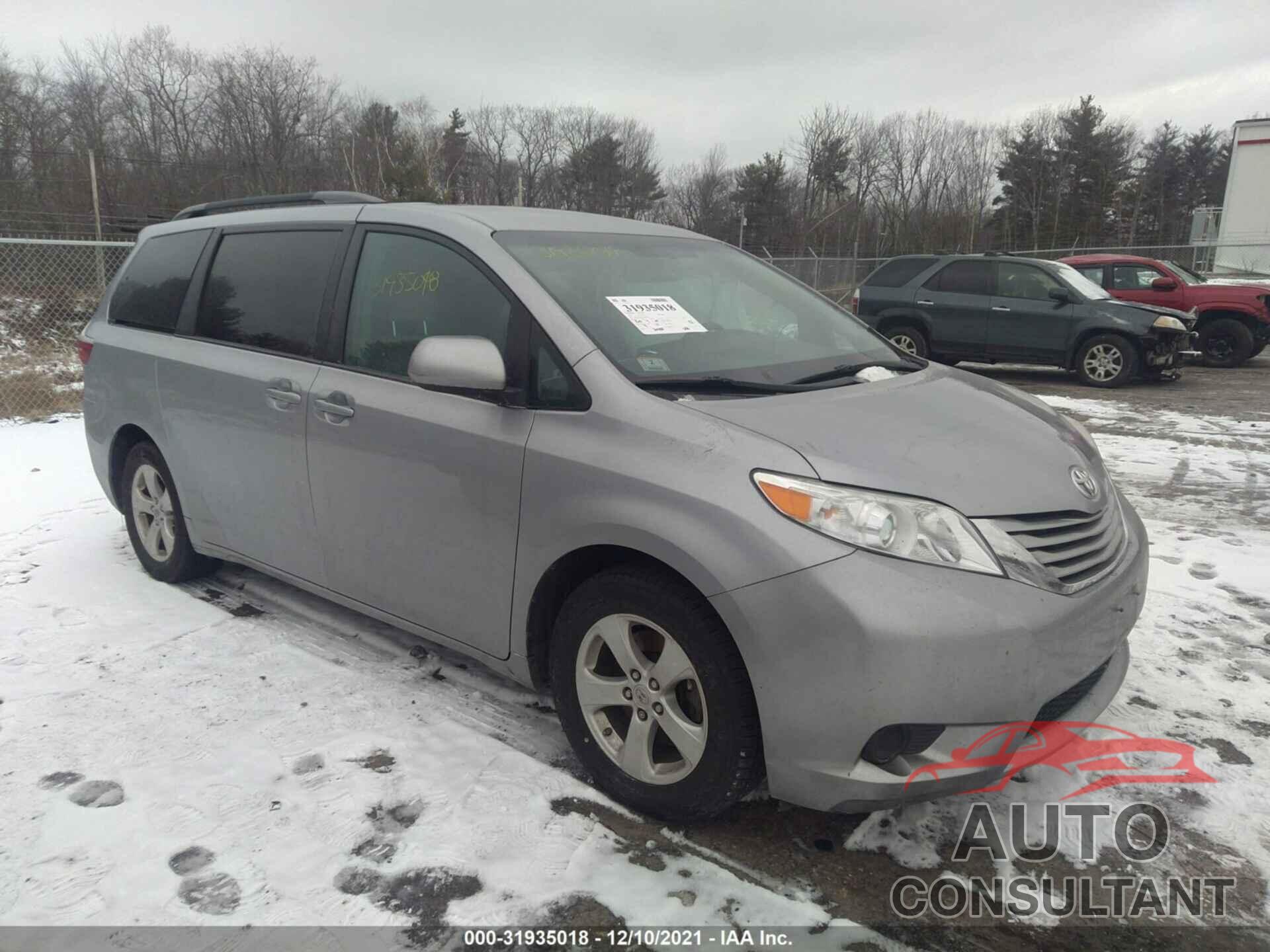 TOYOTA SIENNA 2017 - 5TDKZ3DC0HS779915