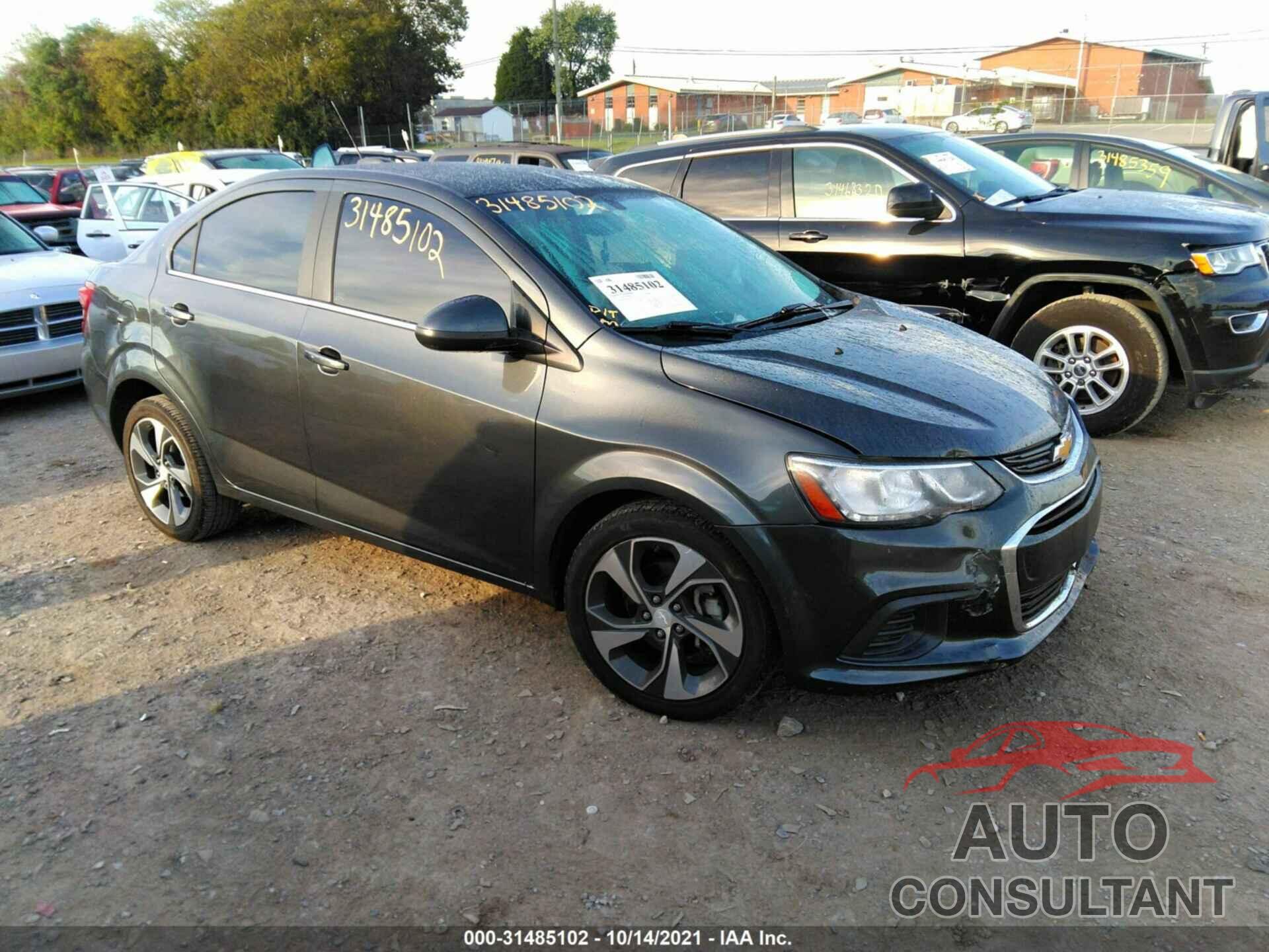 CHEVROLET SONIC 2017 - 1G1JF5SB8H4131396