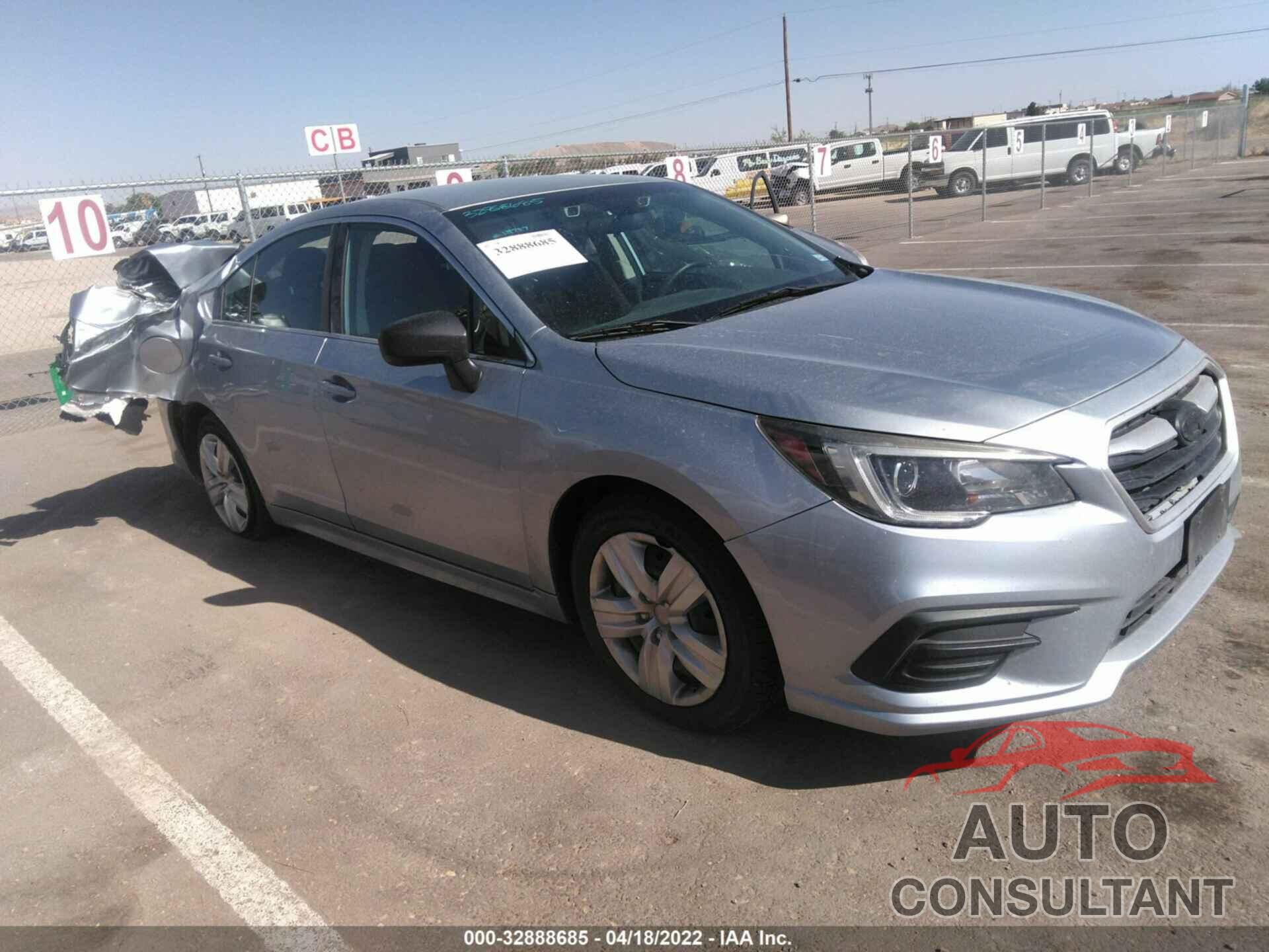 SUBARU LEGACY 2019 - 4S3BNAB60K3040940