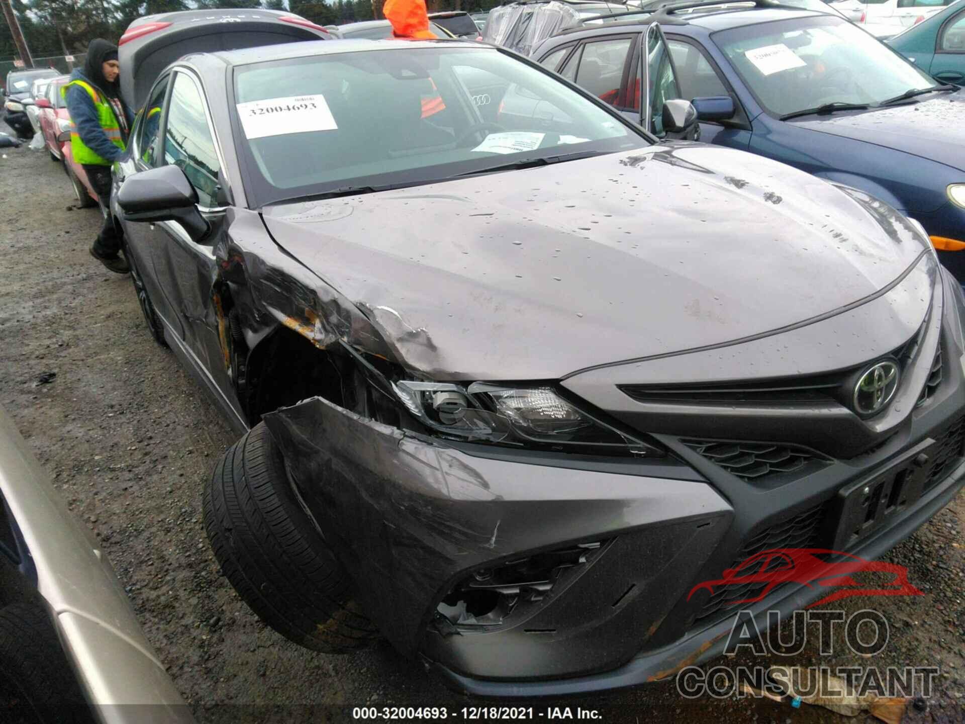 TOYOTA CAMRY 2021 - 4T1G11AK9MU453397