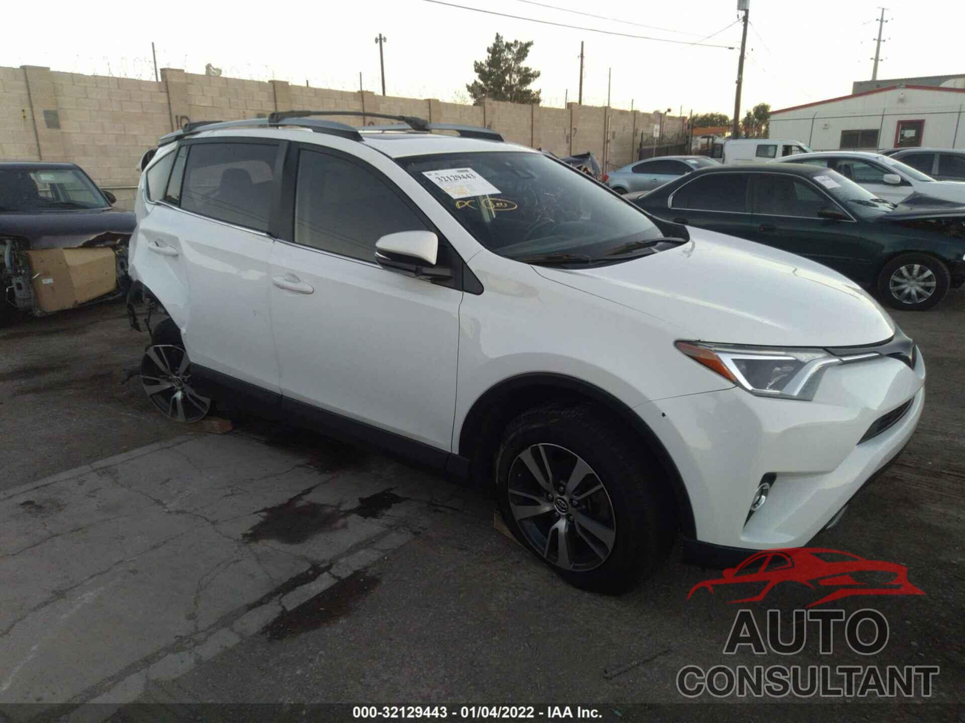 TOYOTA RAV4 2018 - JTMWFREV5JJ722593