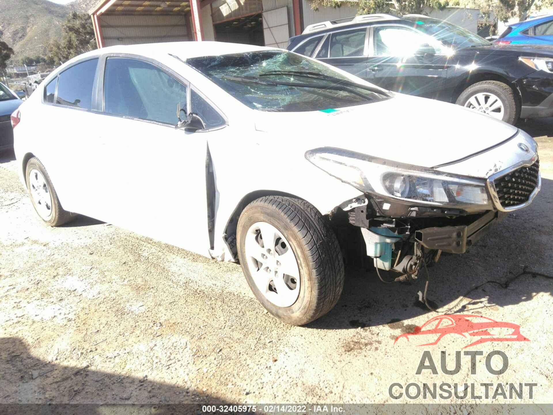 KIA FORTE 2018 - 3KPFK4A75JE234666