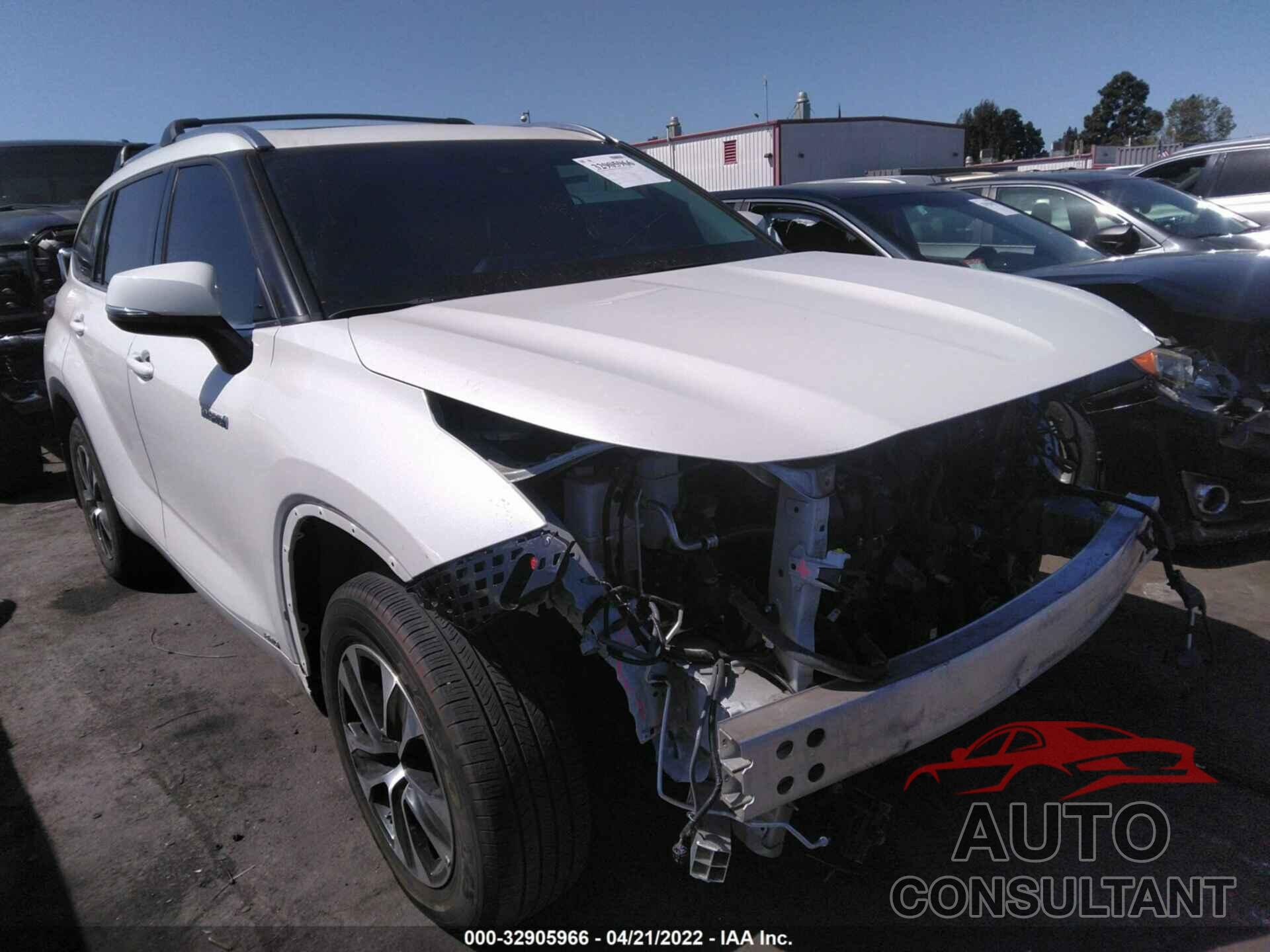 TOYOTA HIGHLANDER 2020 - 5TDHBRCHXLS511560