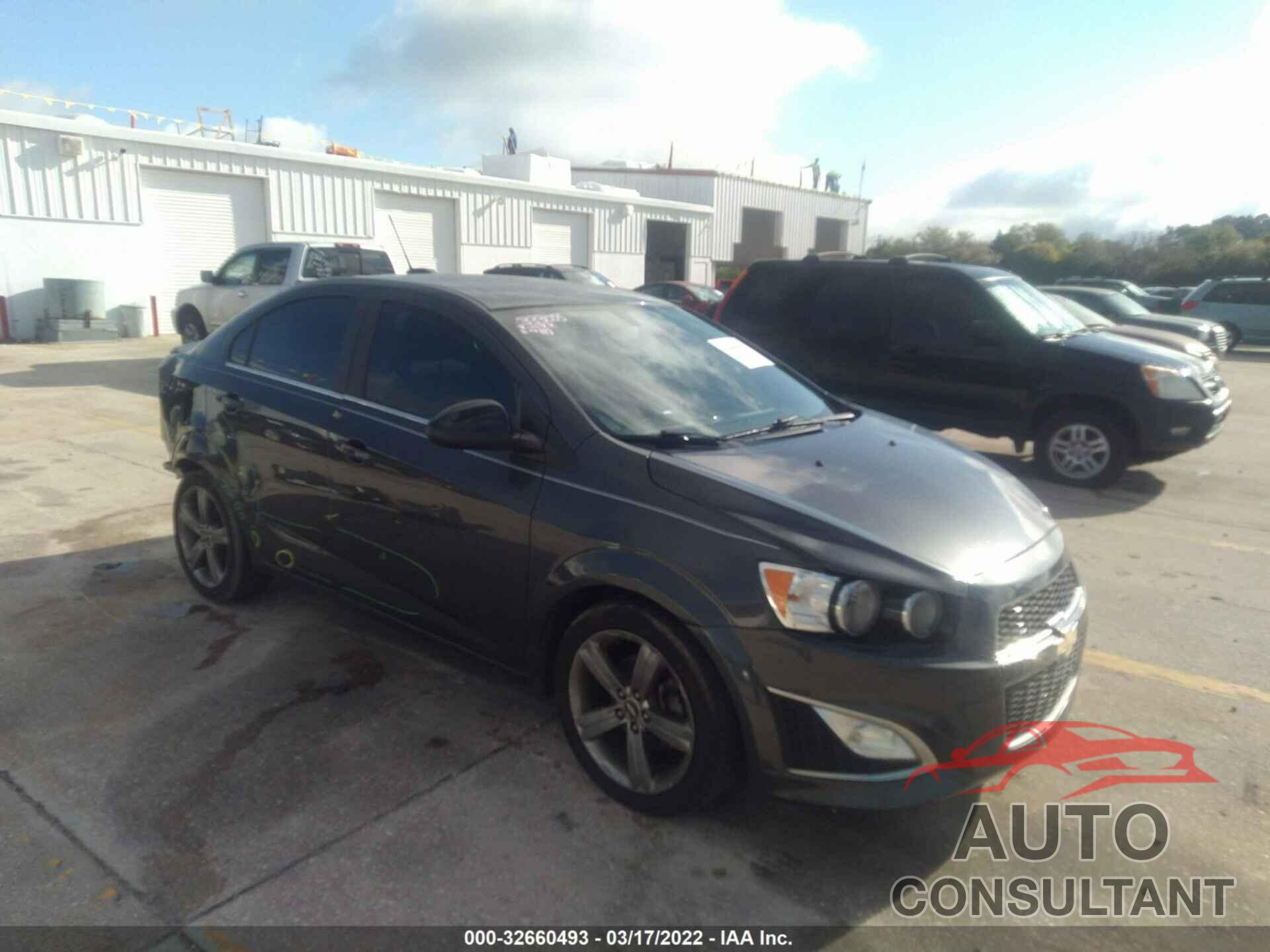 CHEVROLET SONIC 2016 - 1G1JH5SB0G4180150