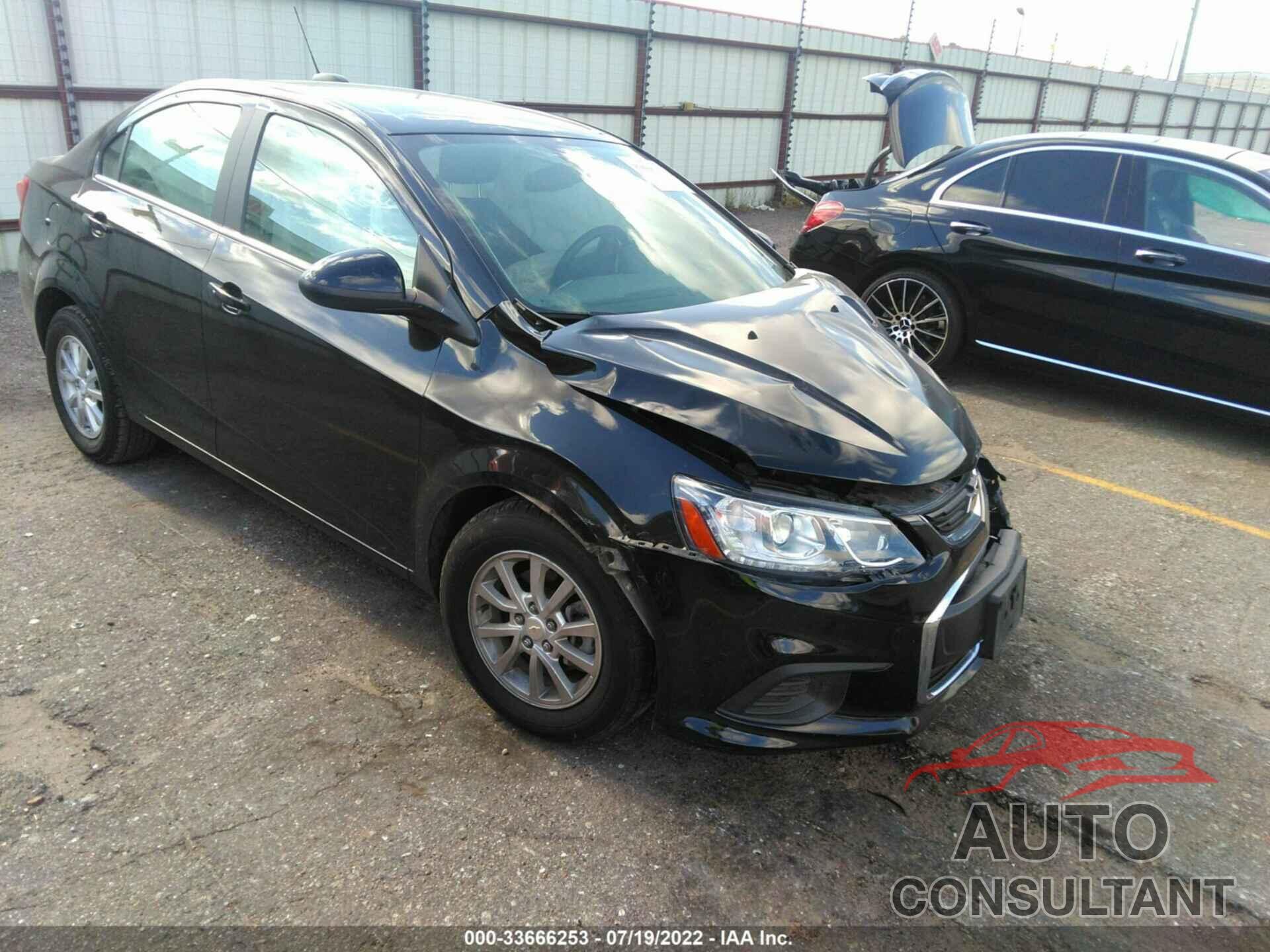 CHEVROLET SONIC 2019 - 1G1JD5SB4K4149679