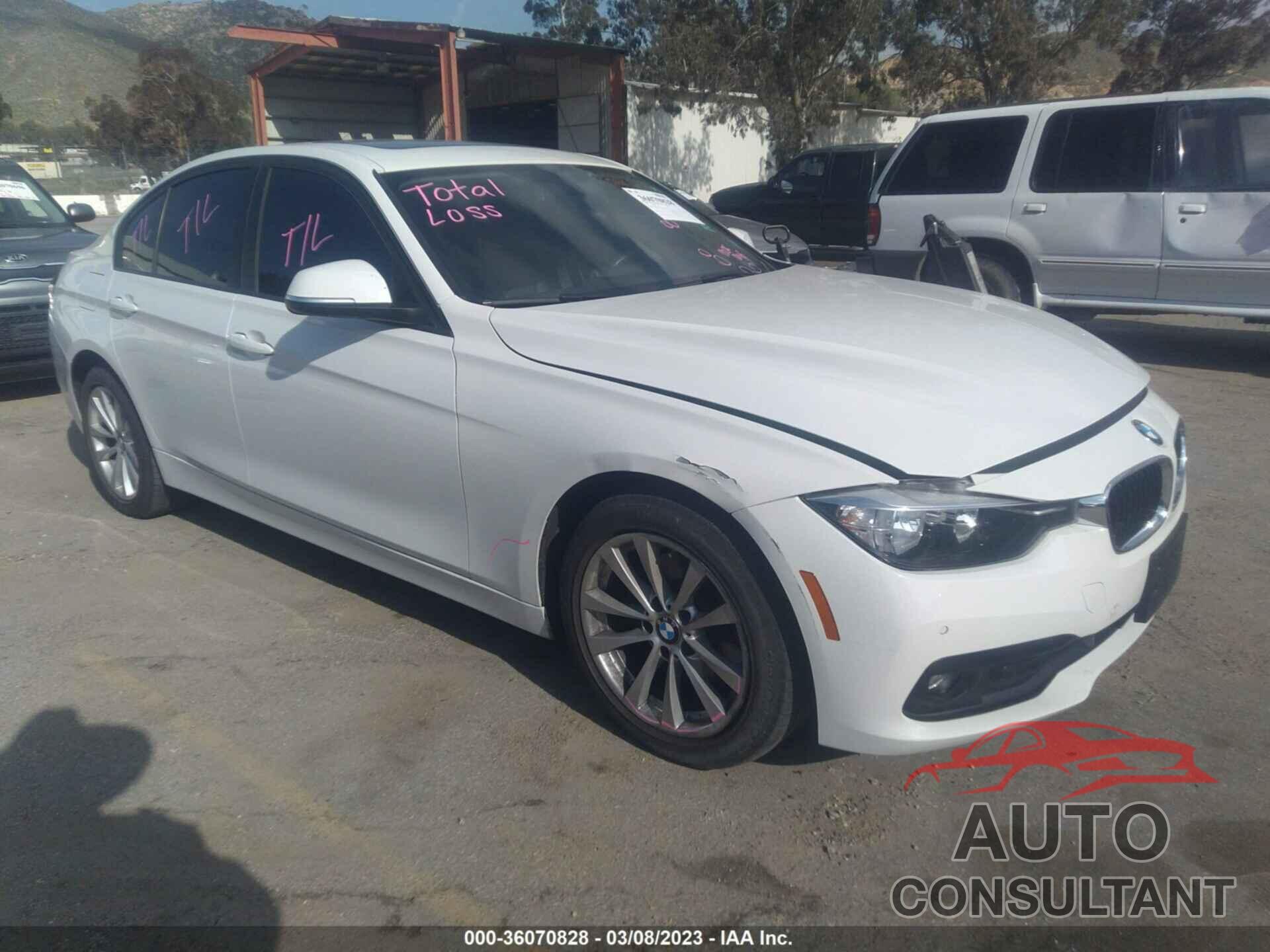 BMW 3 SERIES 2016 - WBA8E1G51GNT99703
