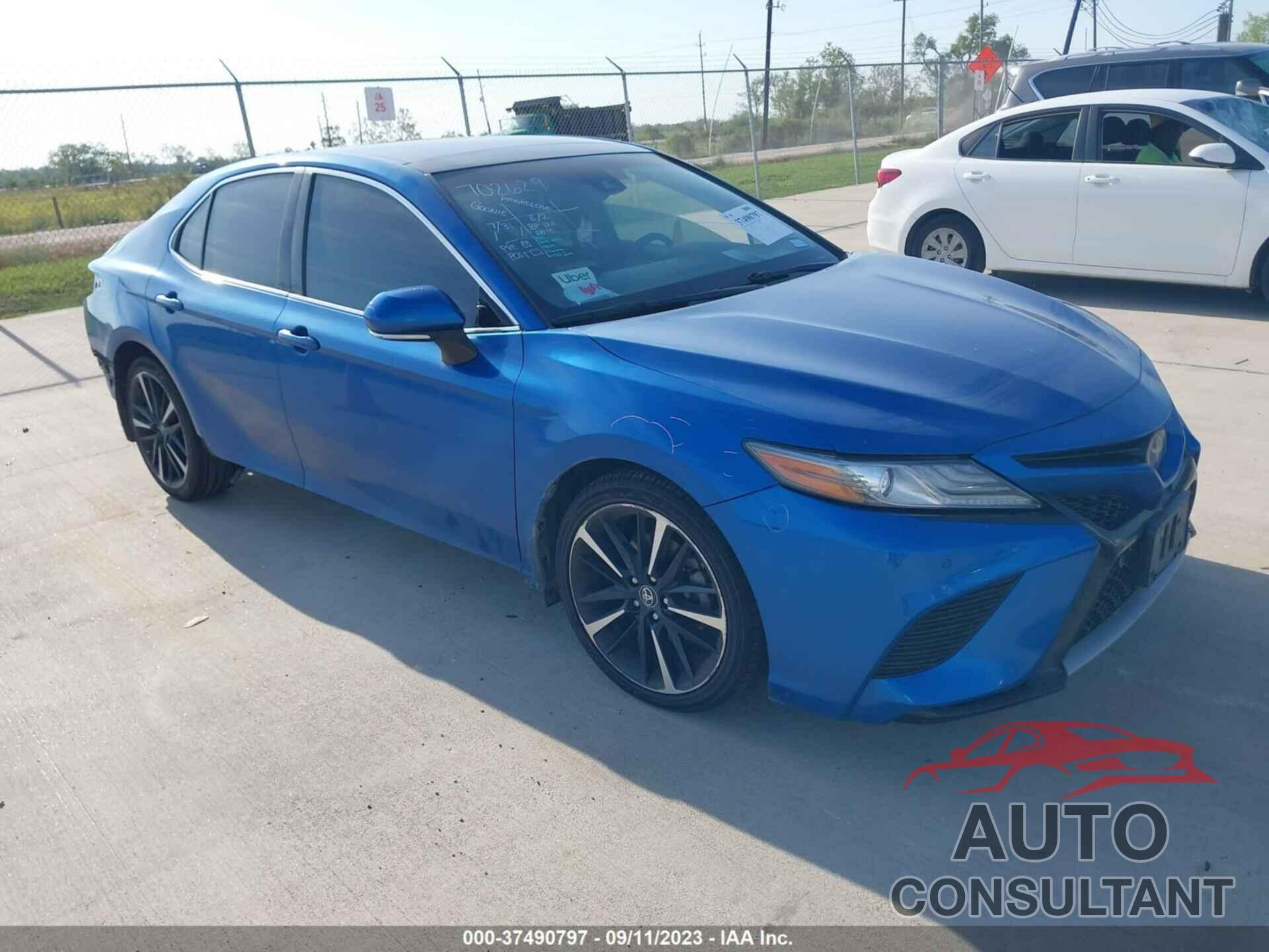 TOYOTA CAMRY 2018 - 4T1B61HK7JU052542