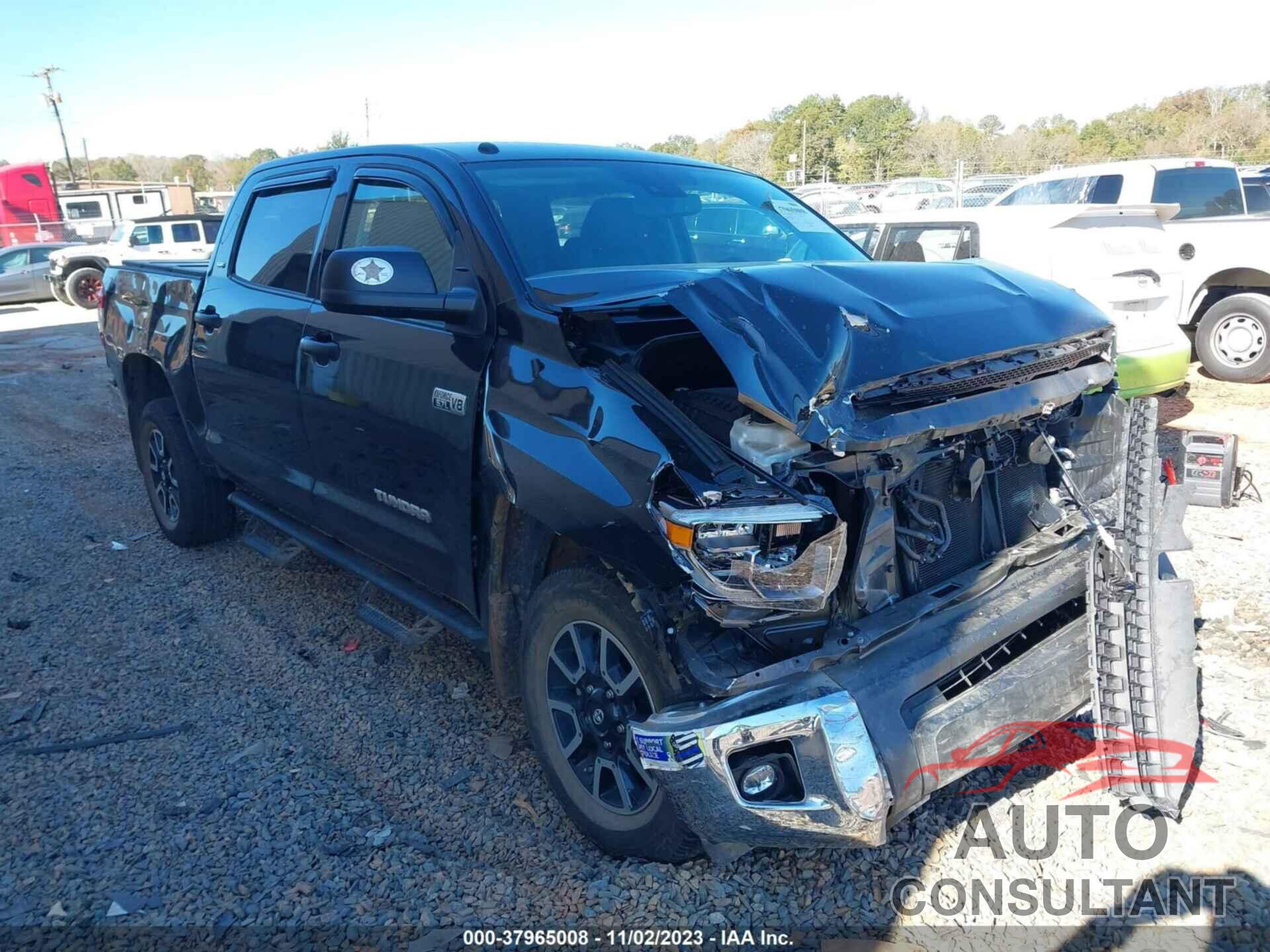 TOYOTA TUNDRA 2018 - 5TFDY5F12JX775299