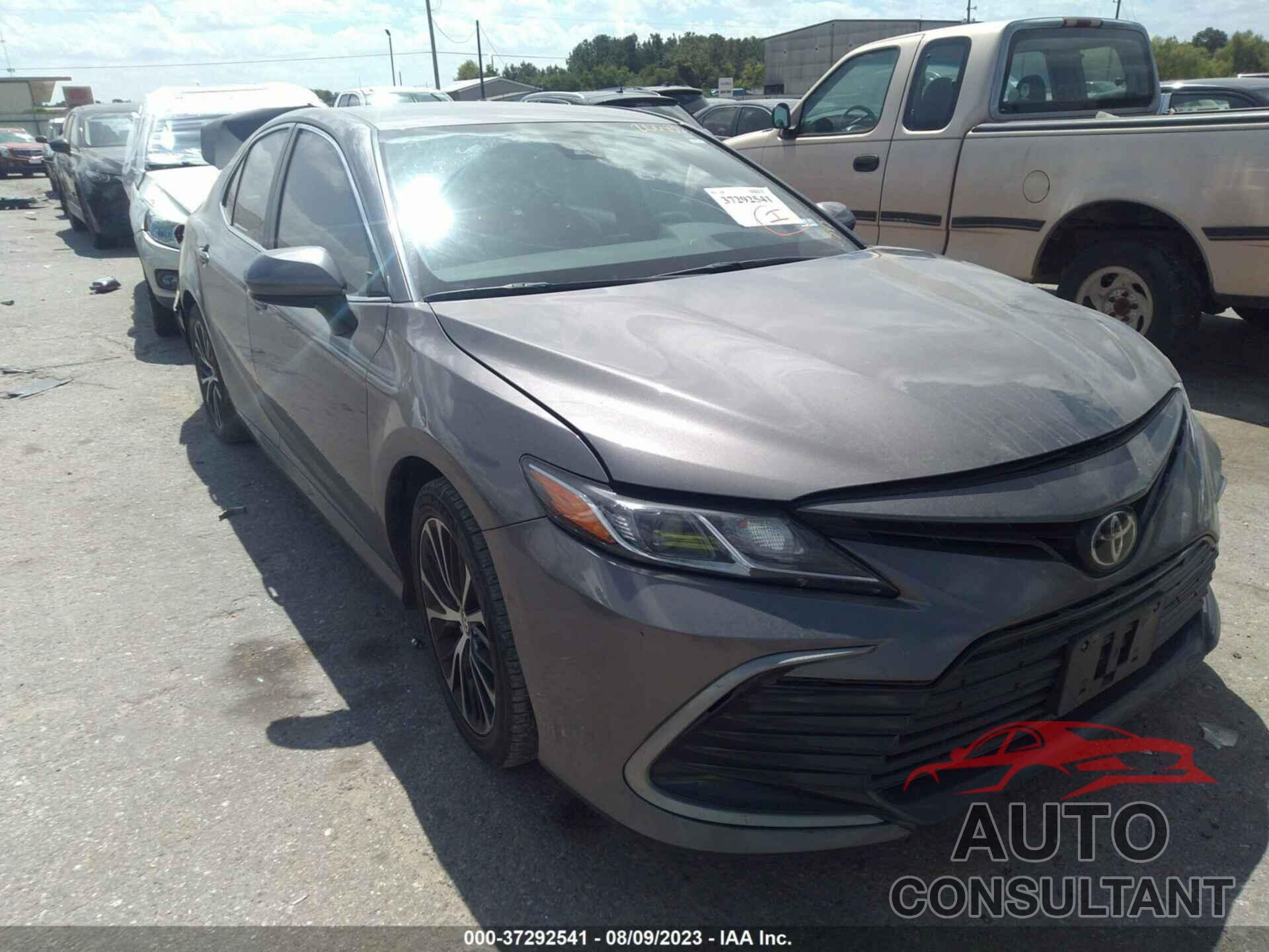 TOYOTA CAMRY 2021 - 4T1C11AK8MU562545