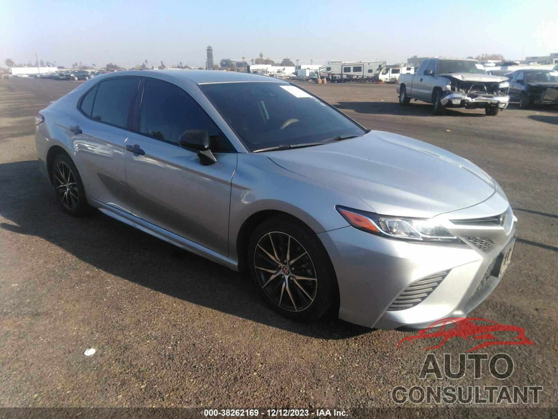 TOYOTA CAMRY 2020 - 4T1G11AK0LU400683