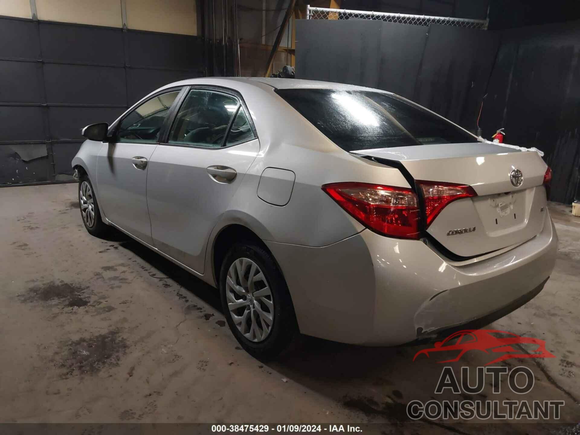 TOYOTA COROLLA 2018 - 2T1BURHE2JC043750