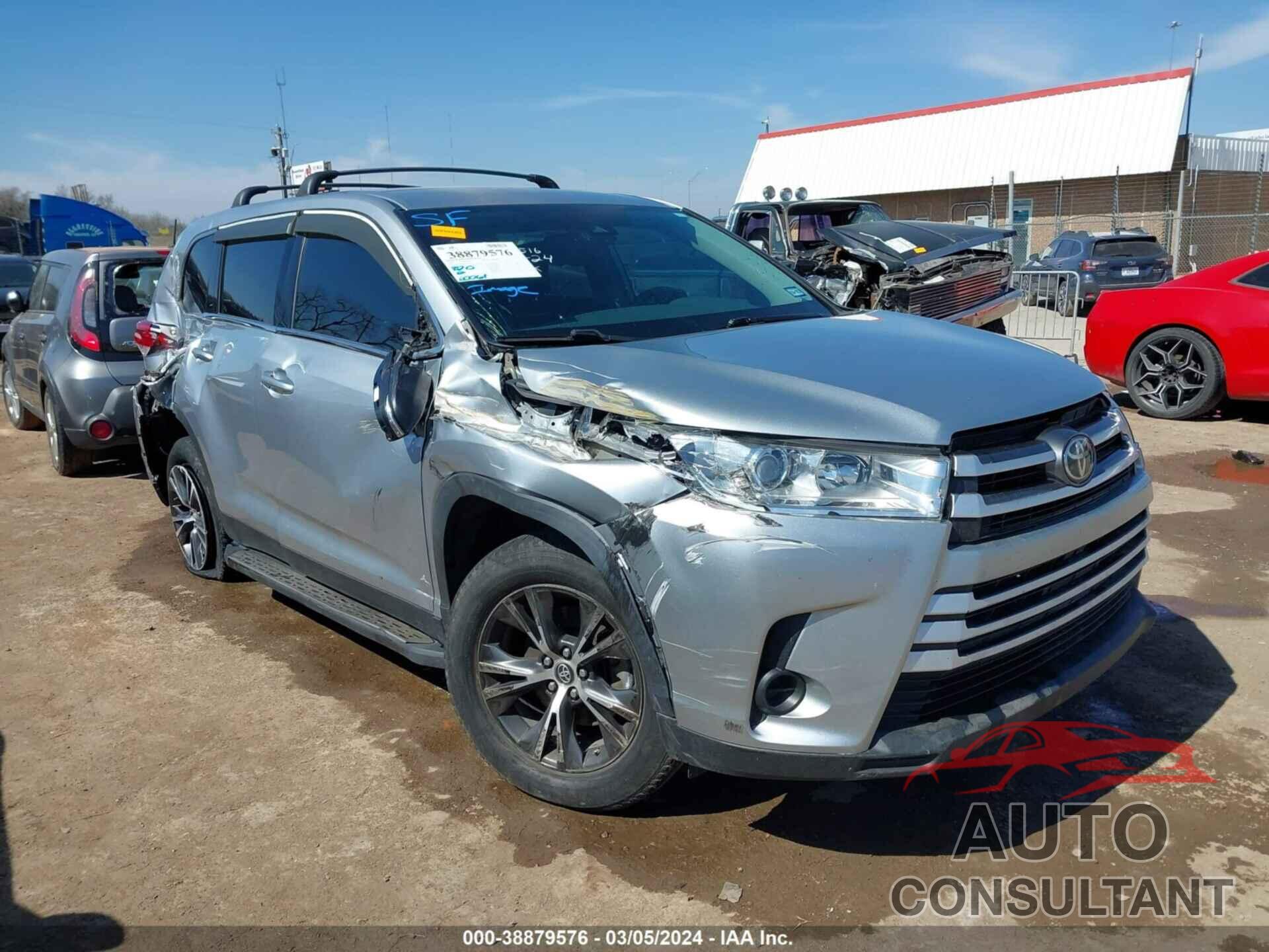 TOYOTA HIGHLANDER 2019 - 5TDZZRFH3KS363729