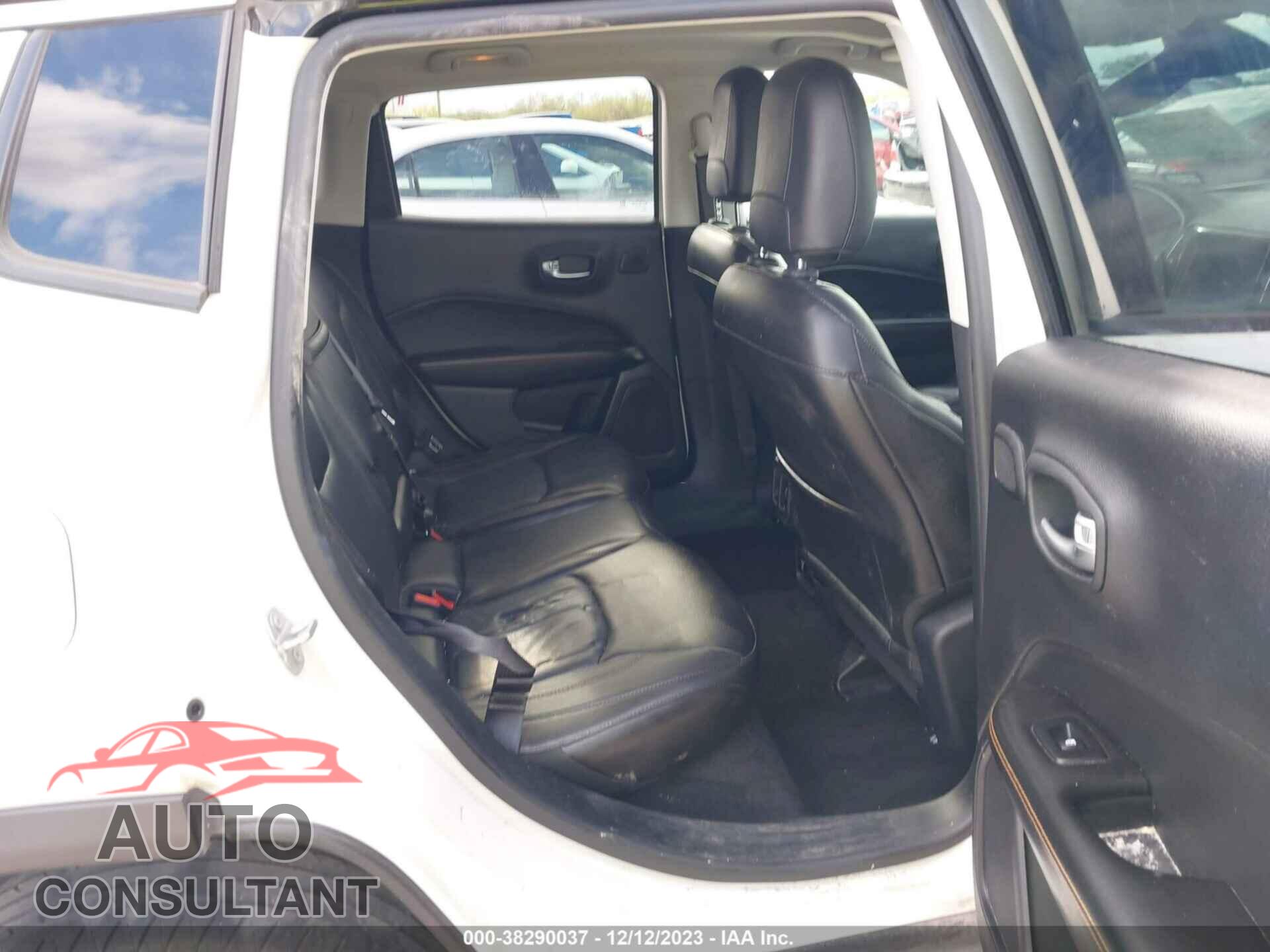 JEEP COMPASS 2018 - 3C4NJDCB5JT200769