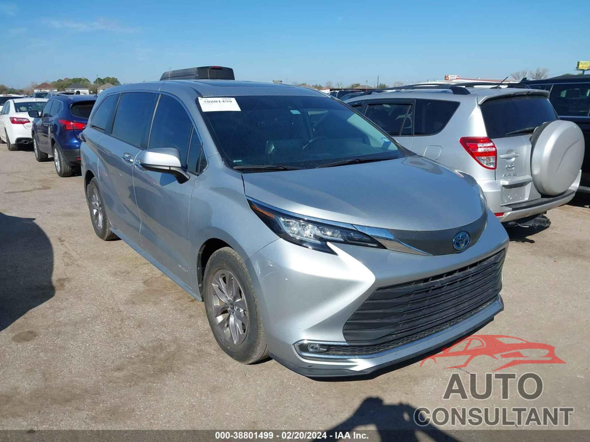 TOYOTA SIENNA 2021 - 5TDYRKECXMS011615