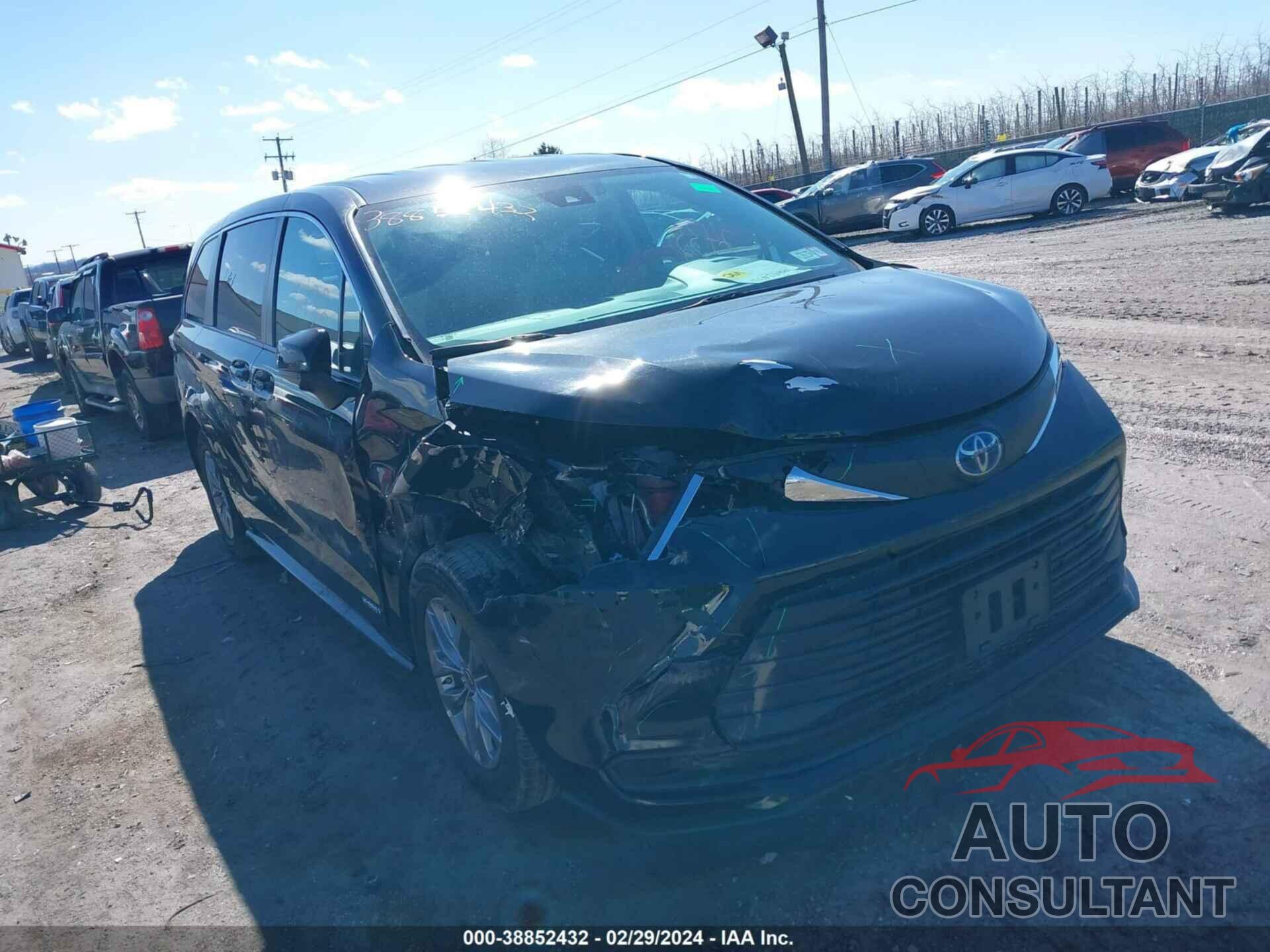 TOYOTA SIENNA 2021 - 5TDKRKEC0MS043964