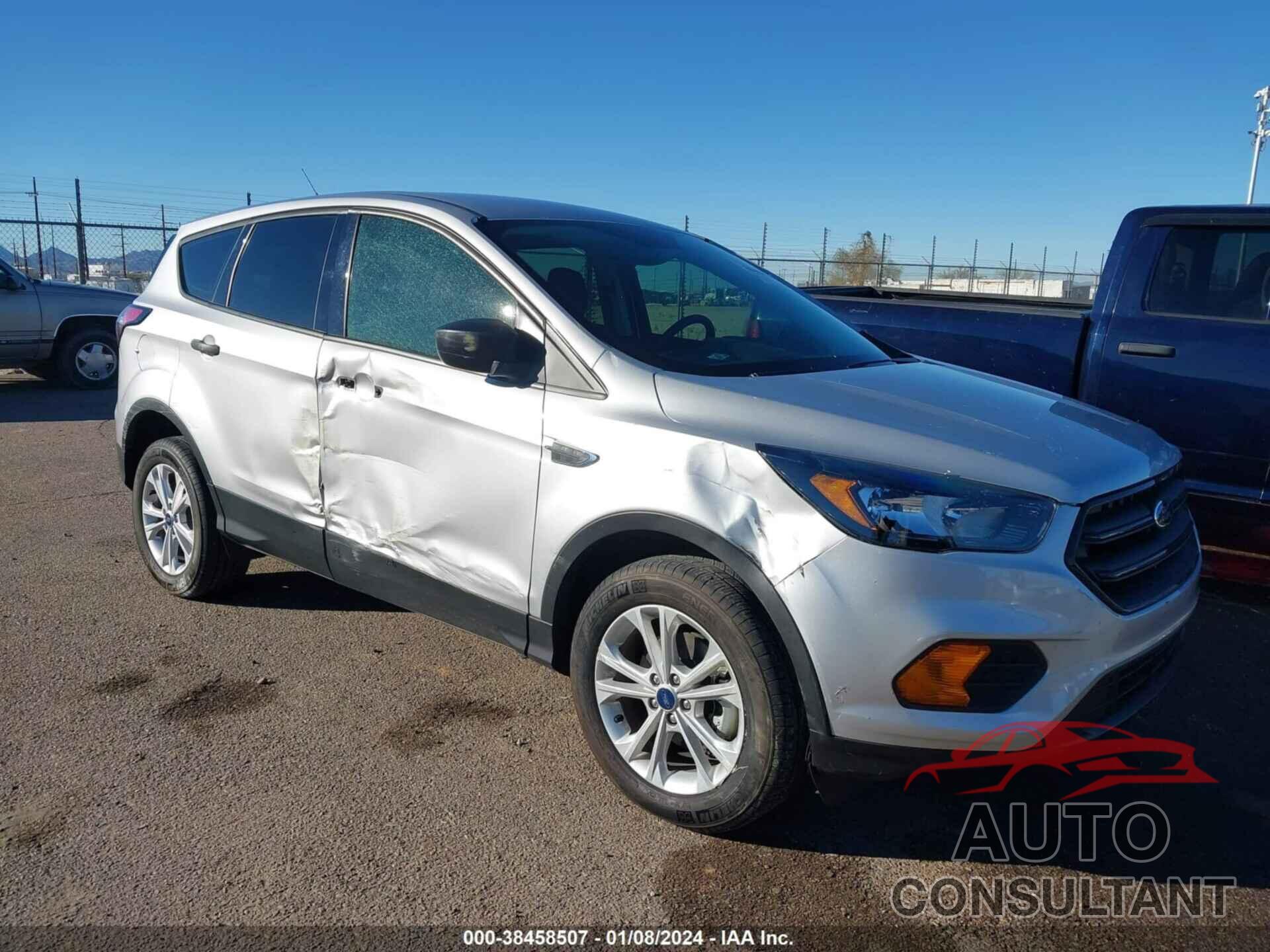 FORD ESCAPE 2018 - 1FMCU0F79JUD22180