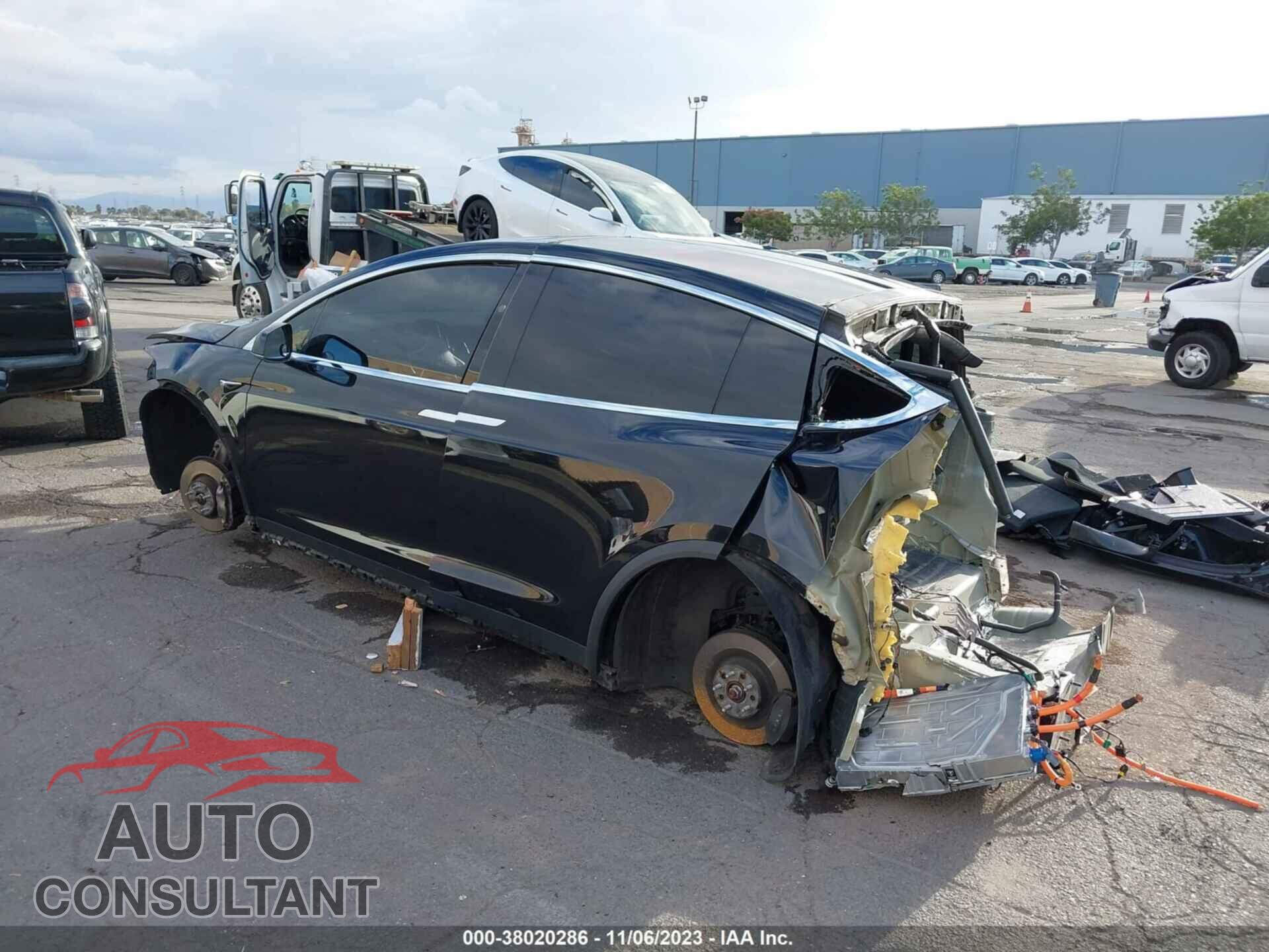 TESLA MODEL X 2017 - 5YJXCBE29HF071108