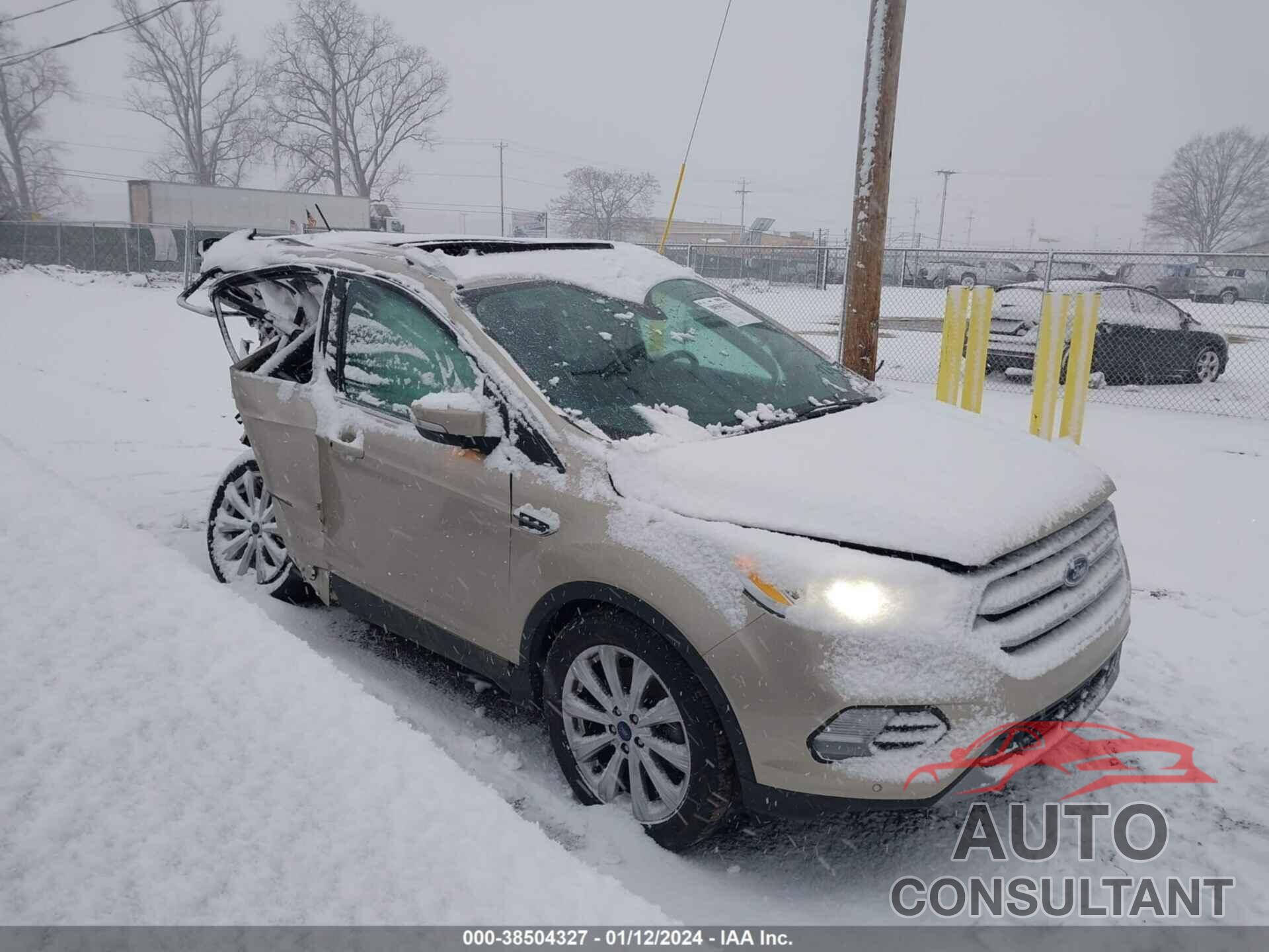 FORD ESCAPE 2018 - 1FMCU9J91JUA18418