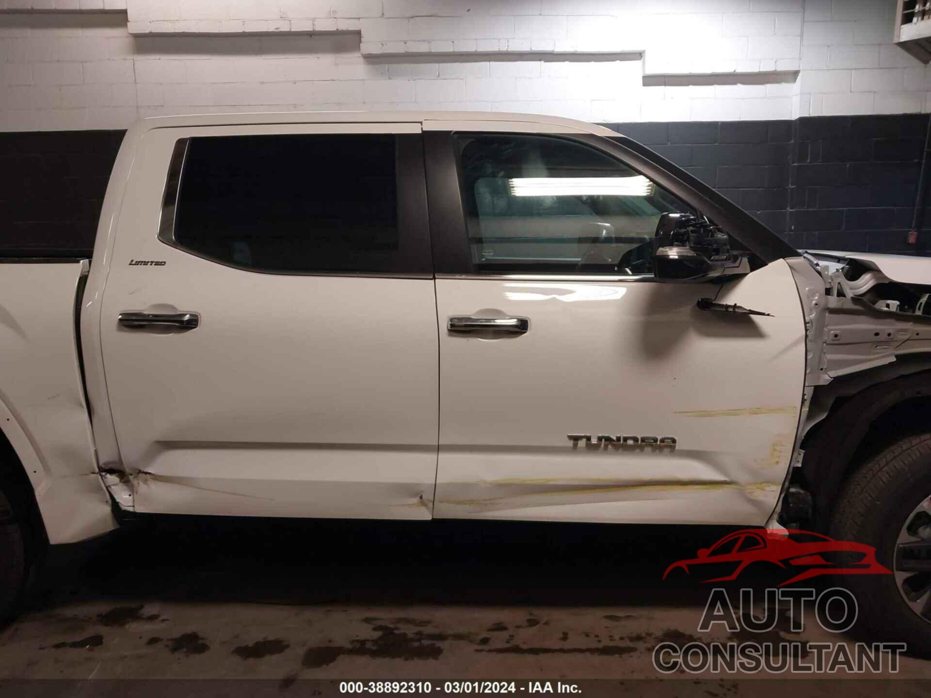 TOYOTA TUNDRA 2024 - 5TFJA5DB9RX140949