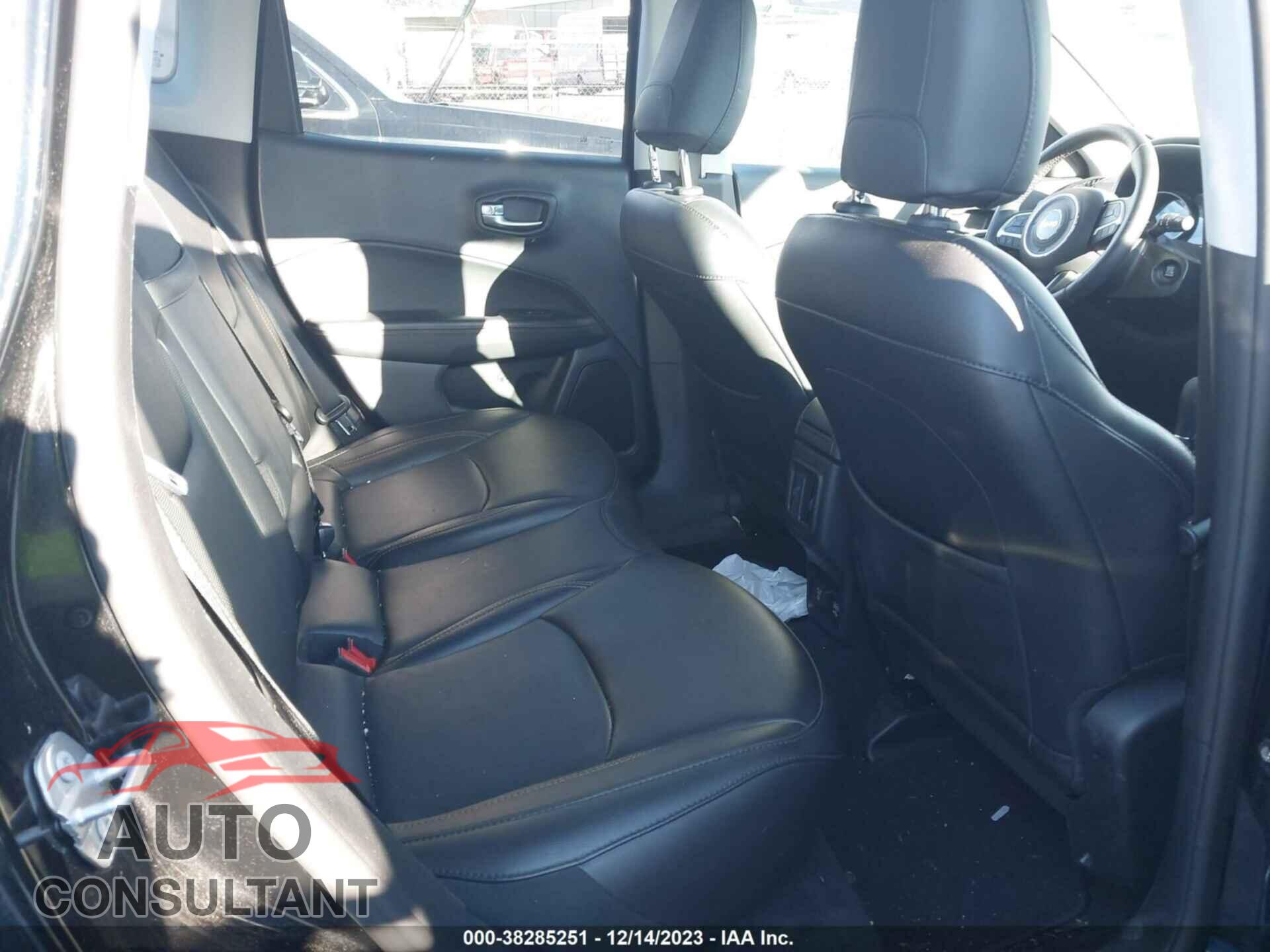 JEEP COMPASS 2019 - 3C4NJDCB5KT651265
