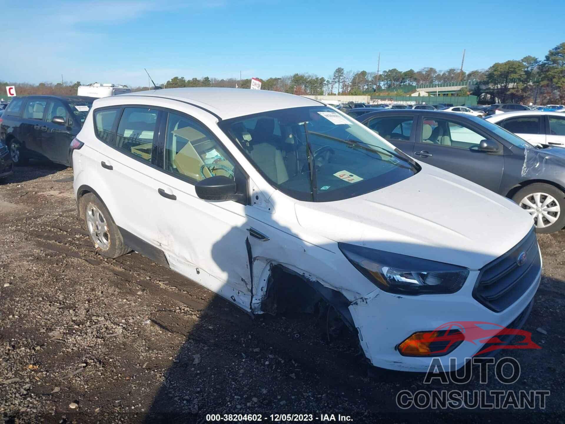 FORD ESCAPE 2018 - 1FMCU0F77JUB58931