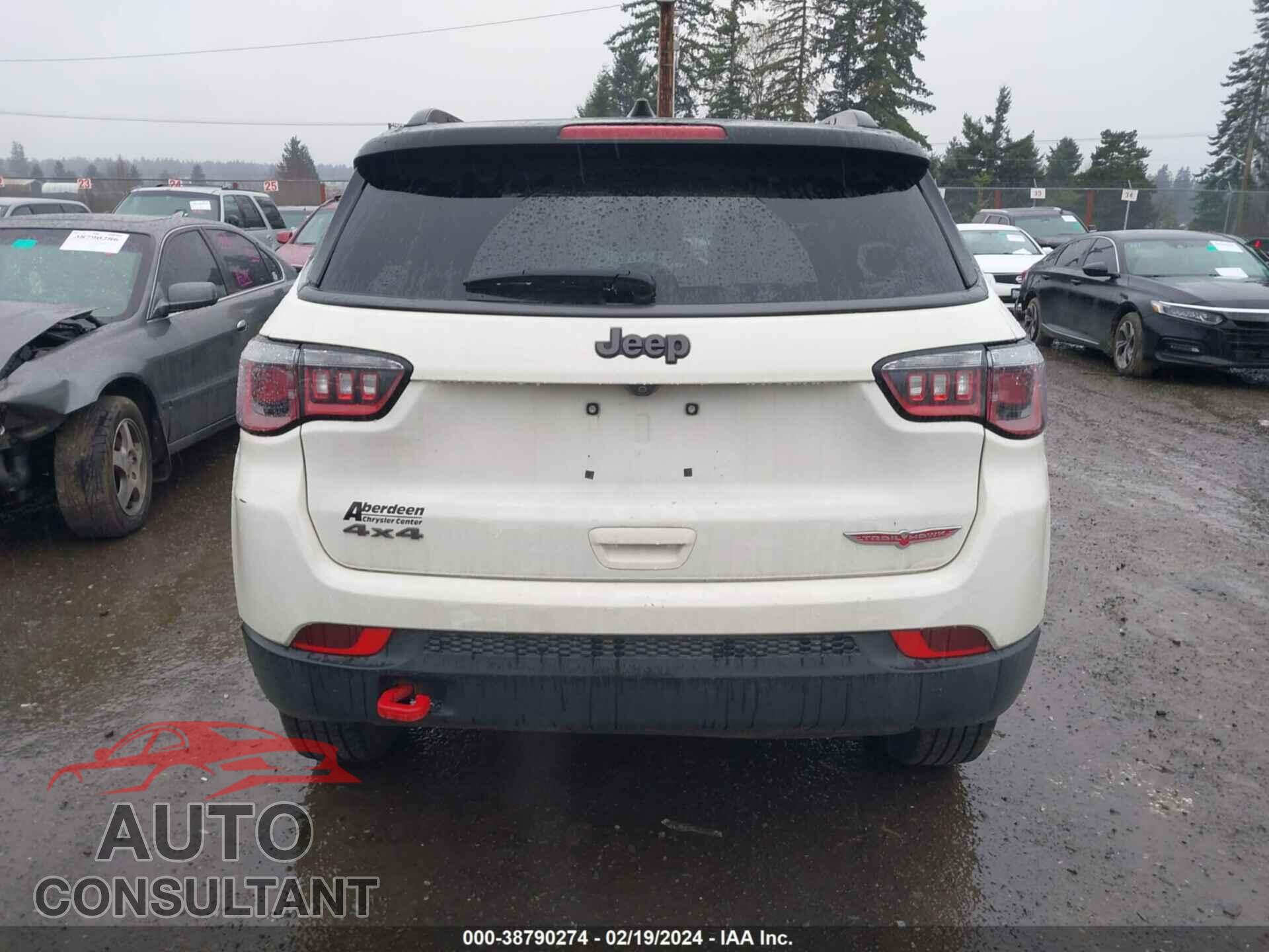 JEEP COMPASS 2018 - 3C4NJDDB2JT210352