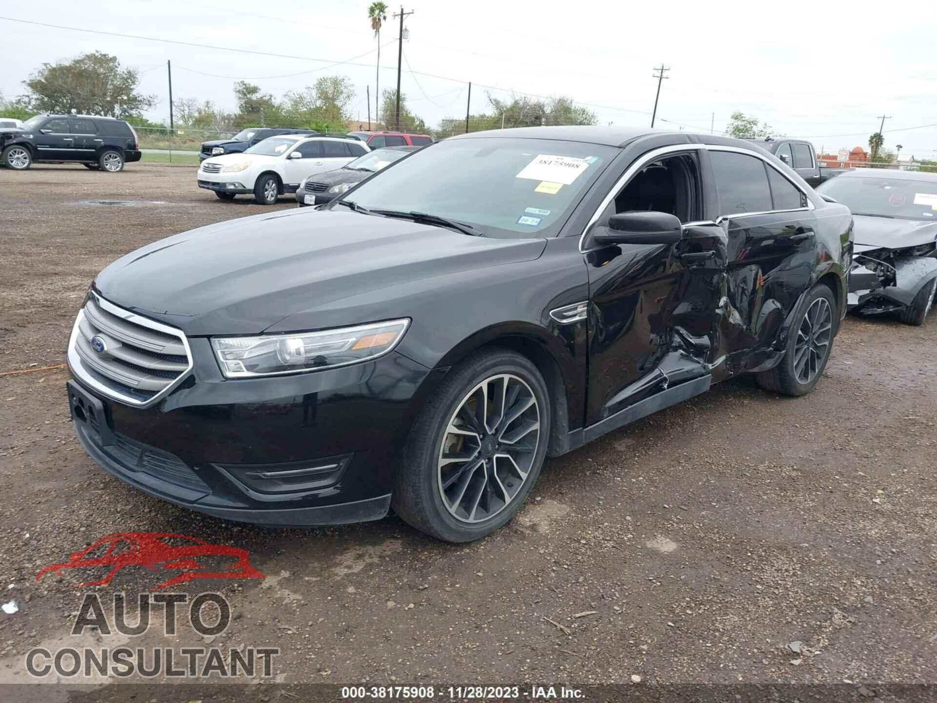 FORD TAURUS 2019 - 1FAHP2E82KG100982