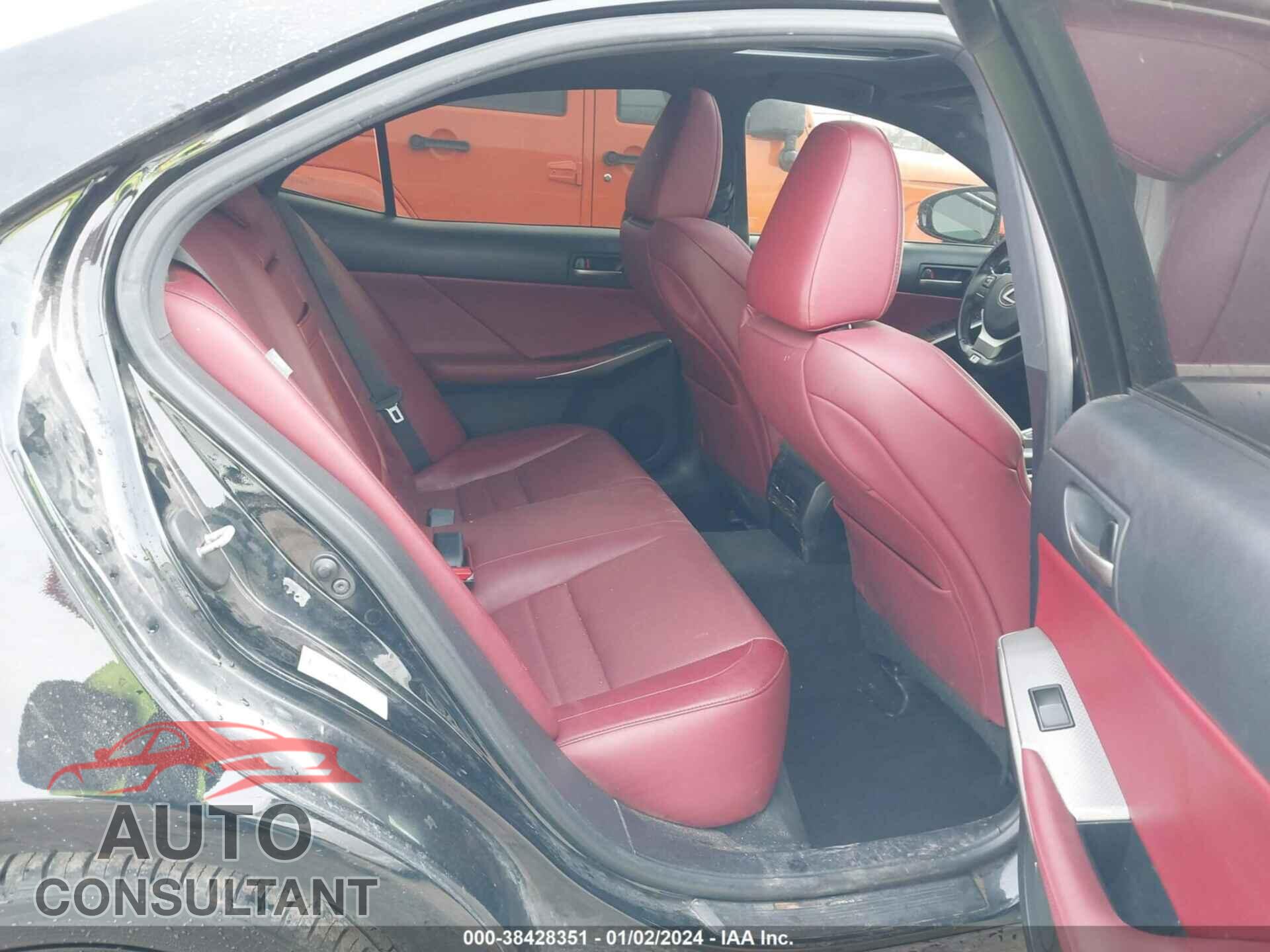 LEXUS IS 2017 - JTHBA1D28H5046485