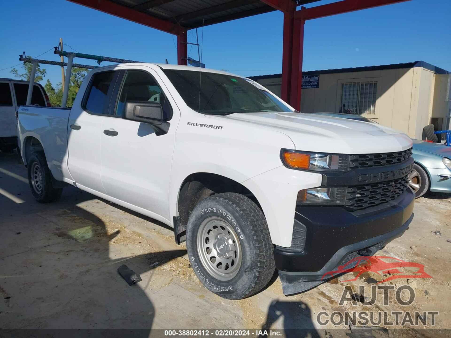 CHEVROLET SILVERADO 1500 2019 - 1GCRYAEH5KZ283997