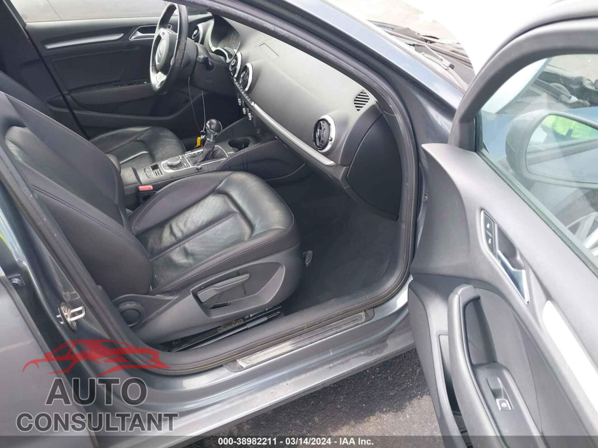 AUDI A3 2016 - WAUA7GFF6G1100710