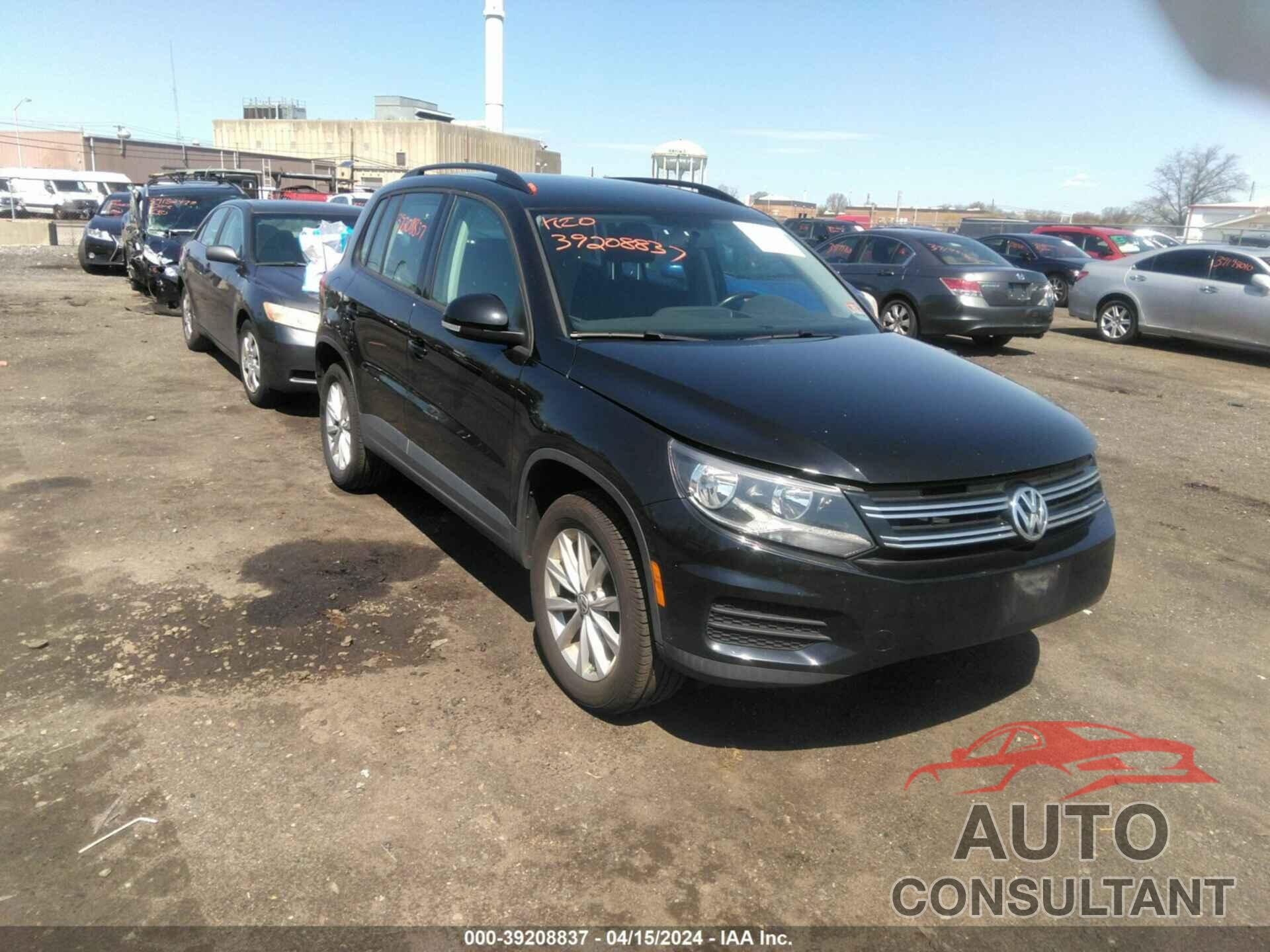 VOLKSWAGEN TIGUAN 2017 - WVGAV7AX9HK055066