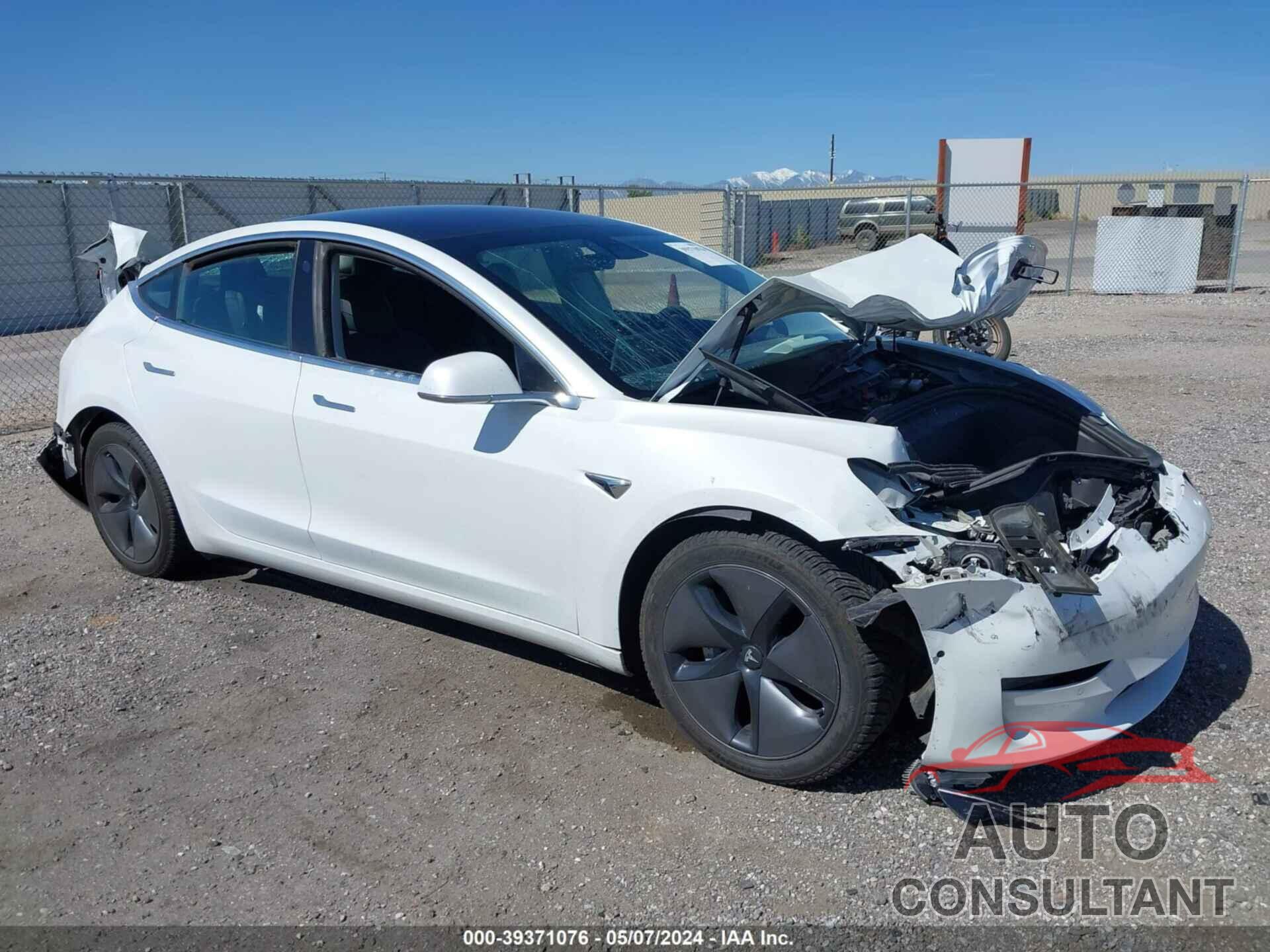 TESLA MODEL 3 2018 - 5YJ3E1EBXJF151090