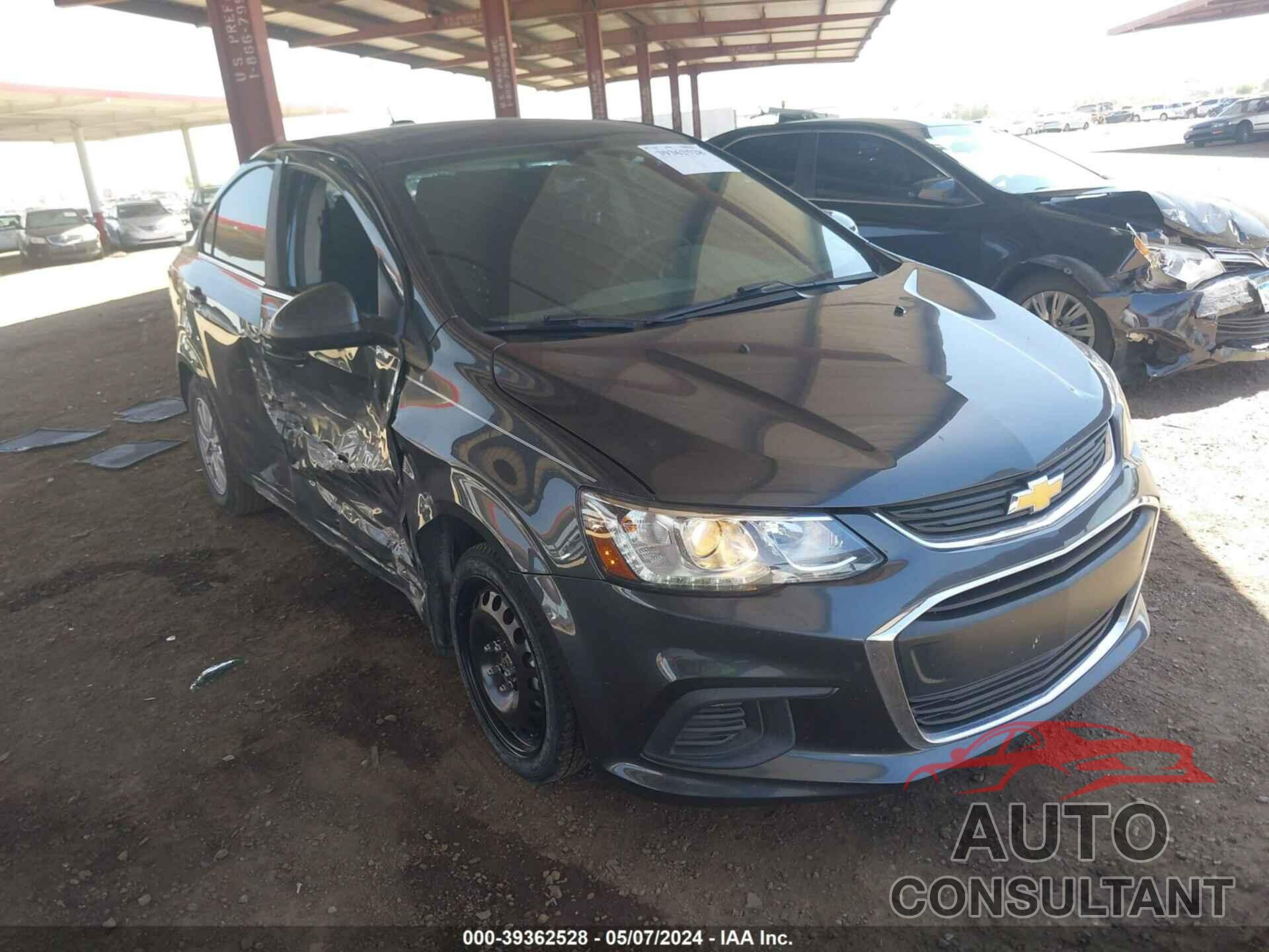 CHEVROLET SONIC 2018 - 1G1JD5SH3J4141253