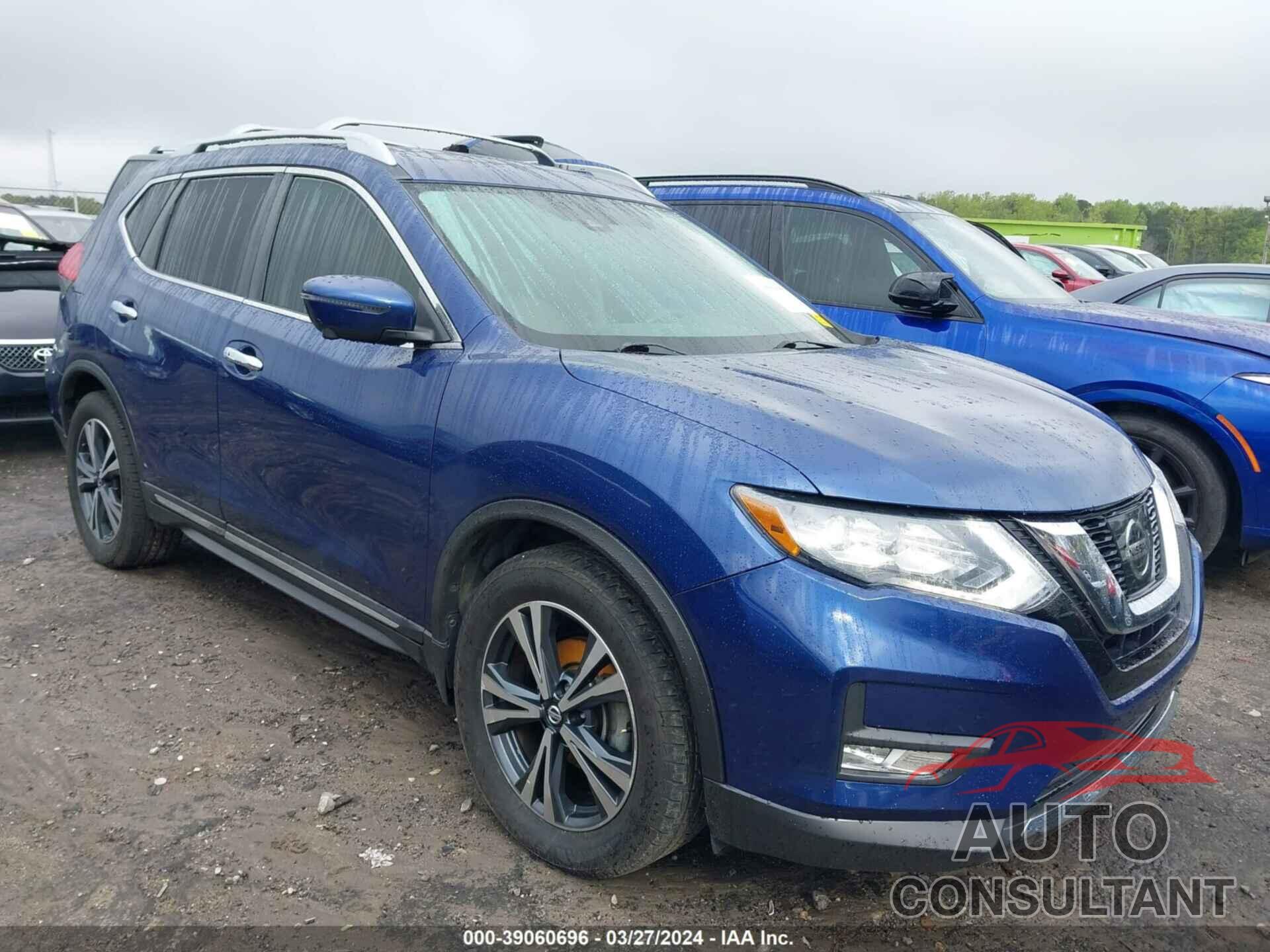 NISSAN ROGUE 2017 - 5N1AT2MT3HC827945