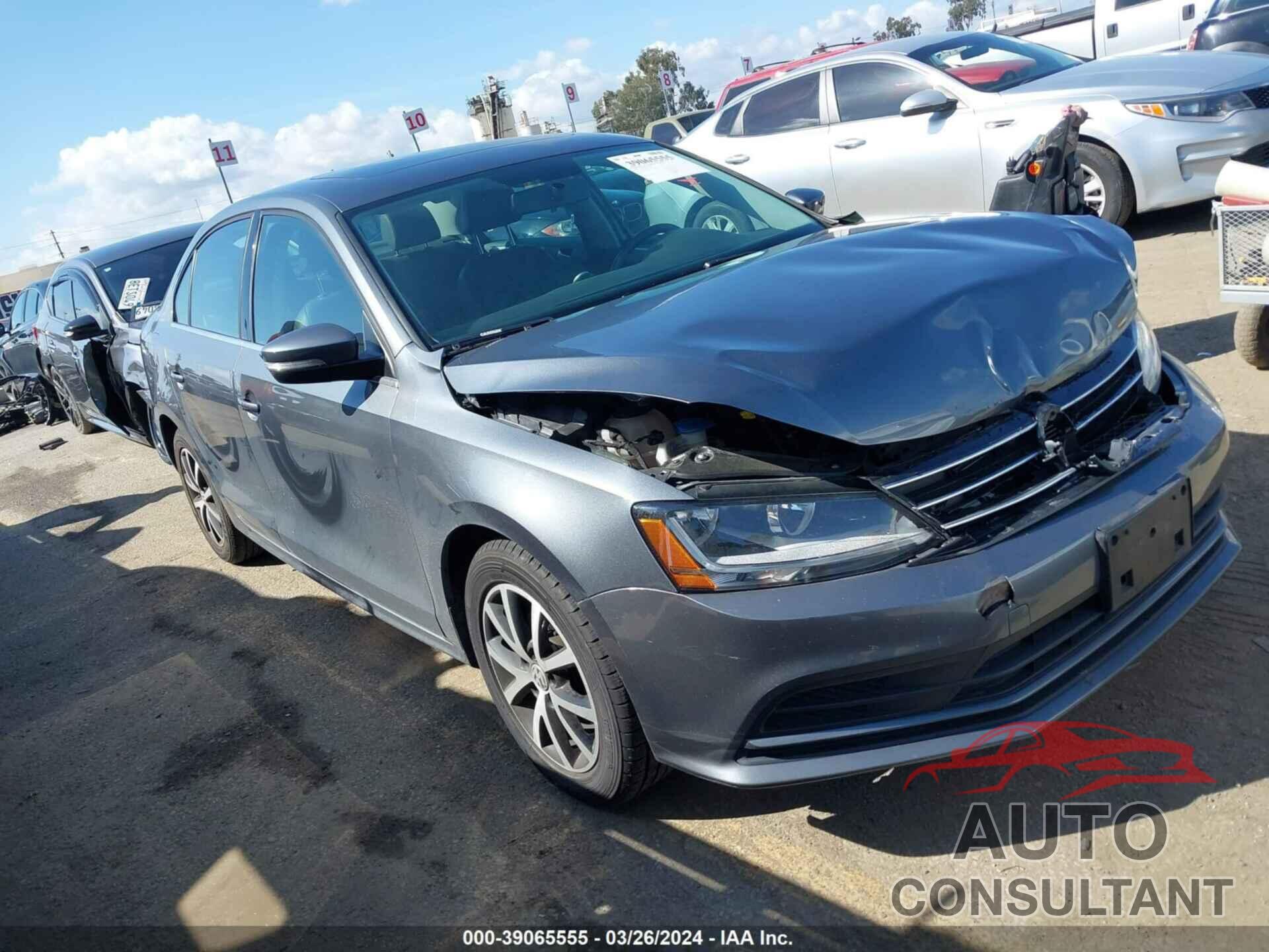 VOLKSWAGEN JETTA 2018 - 3VWDB7AJ1JM263539