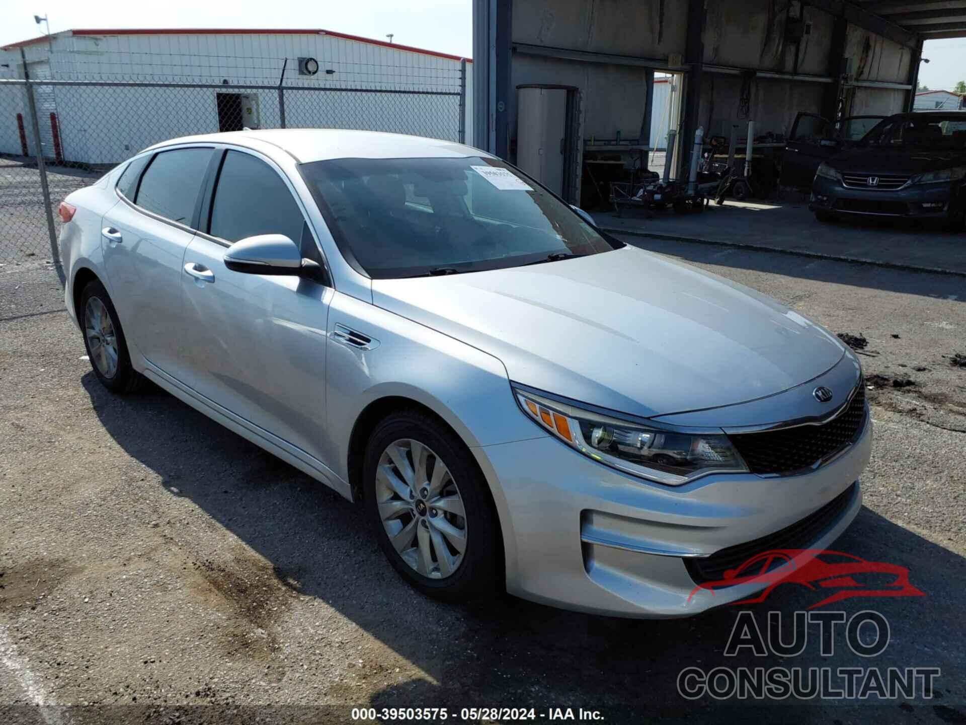 KIA OPTIMA 2018 - 5XXGT4L30JG259171