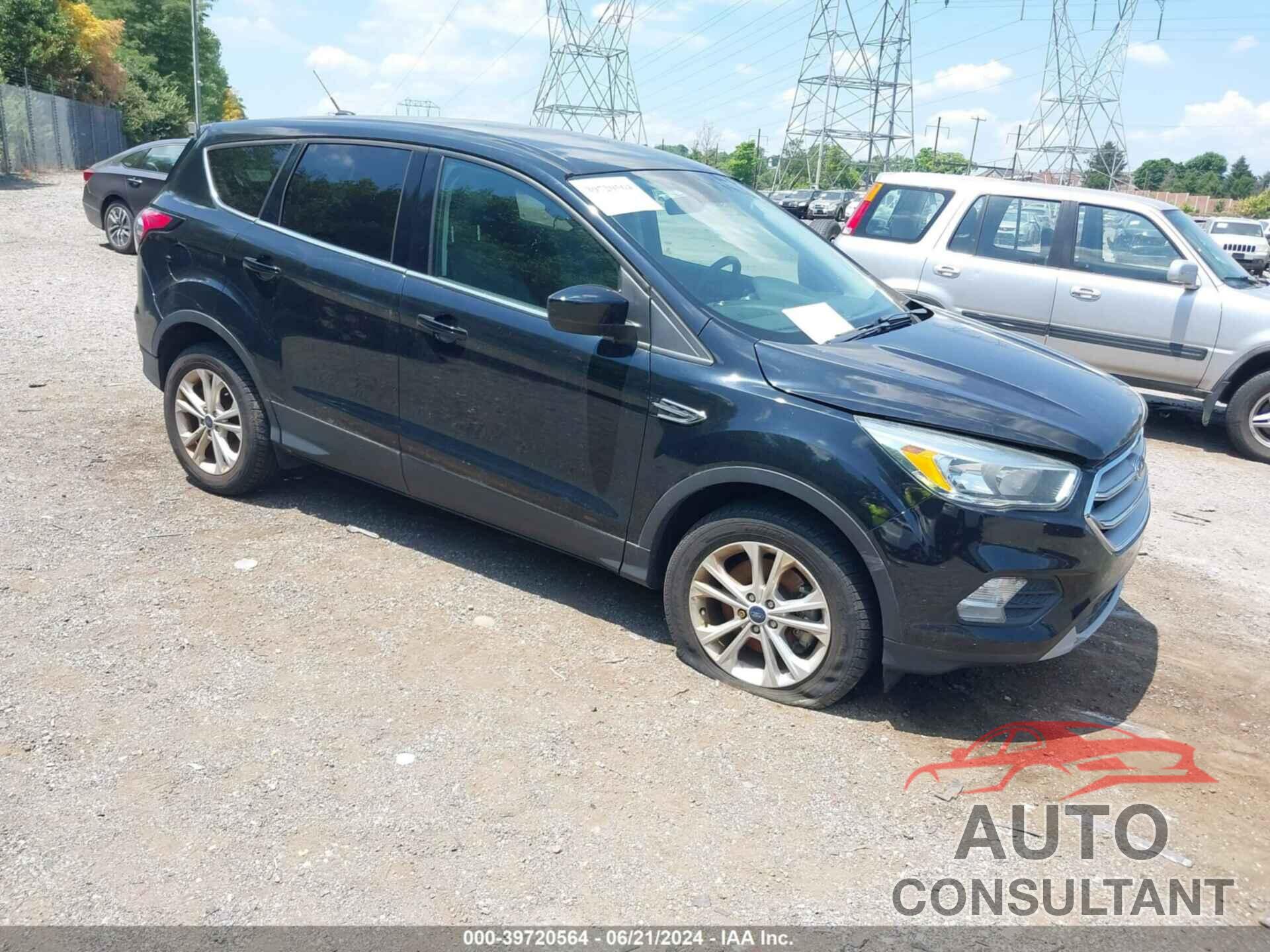 FORD ESCAPE 2017 - 1FMCU9GD6HUC92316