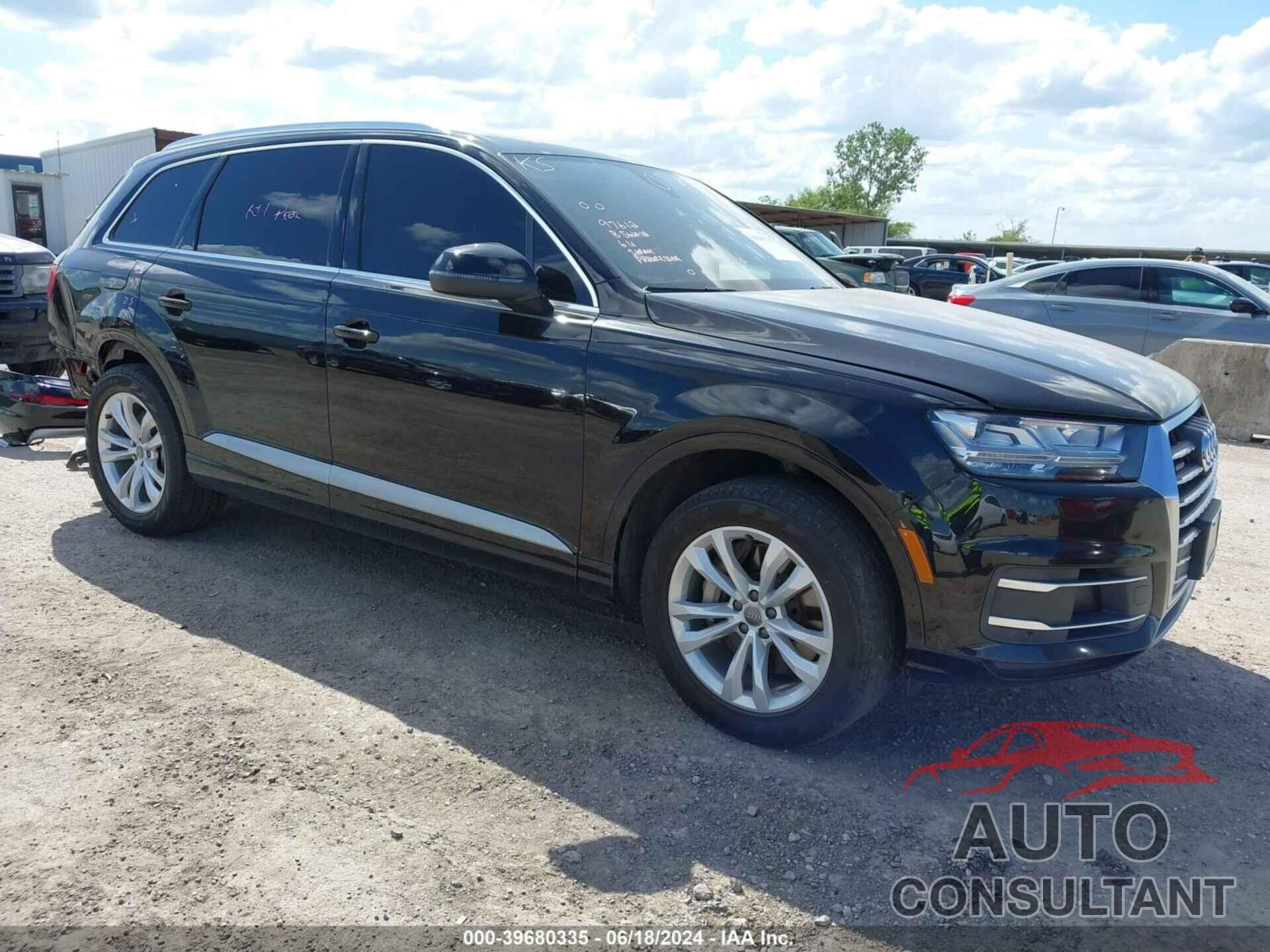 AUDI Q7 2017 - WA1LHAF70HD048810