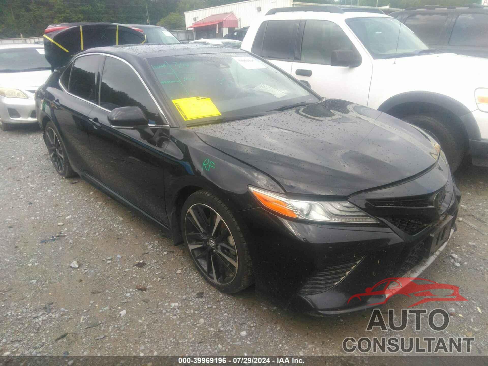 TOYOTA CAMRY 2018 - 4T1B61HK4JU151688