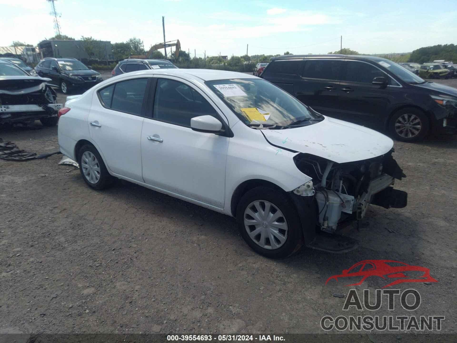 NISSAN VERSA 2018 - 3N1CN7AP9JL834665