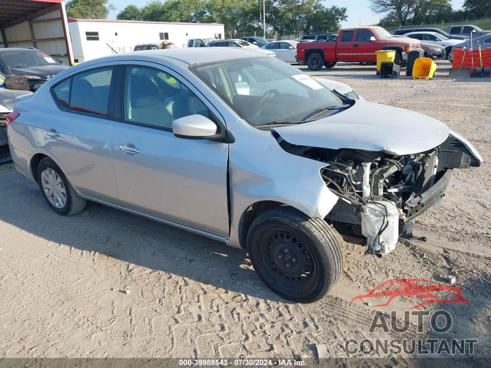 NISSAN VERSA 2018 - 3N1CN7AP9JK437415