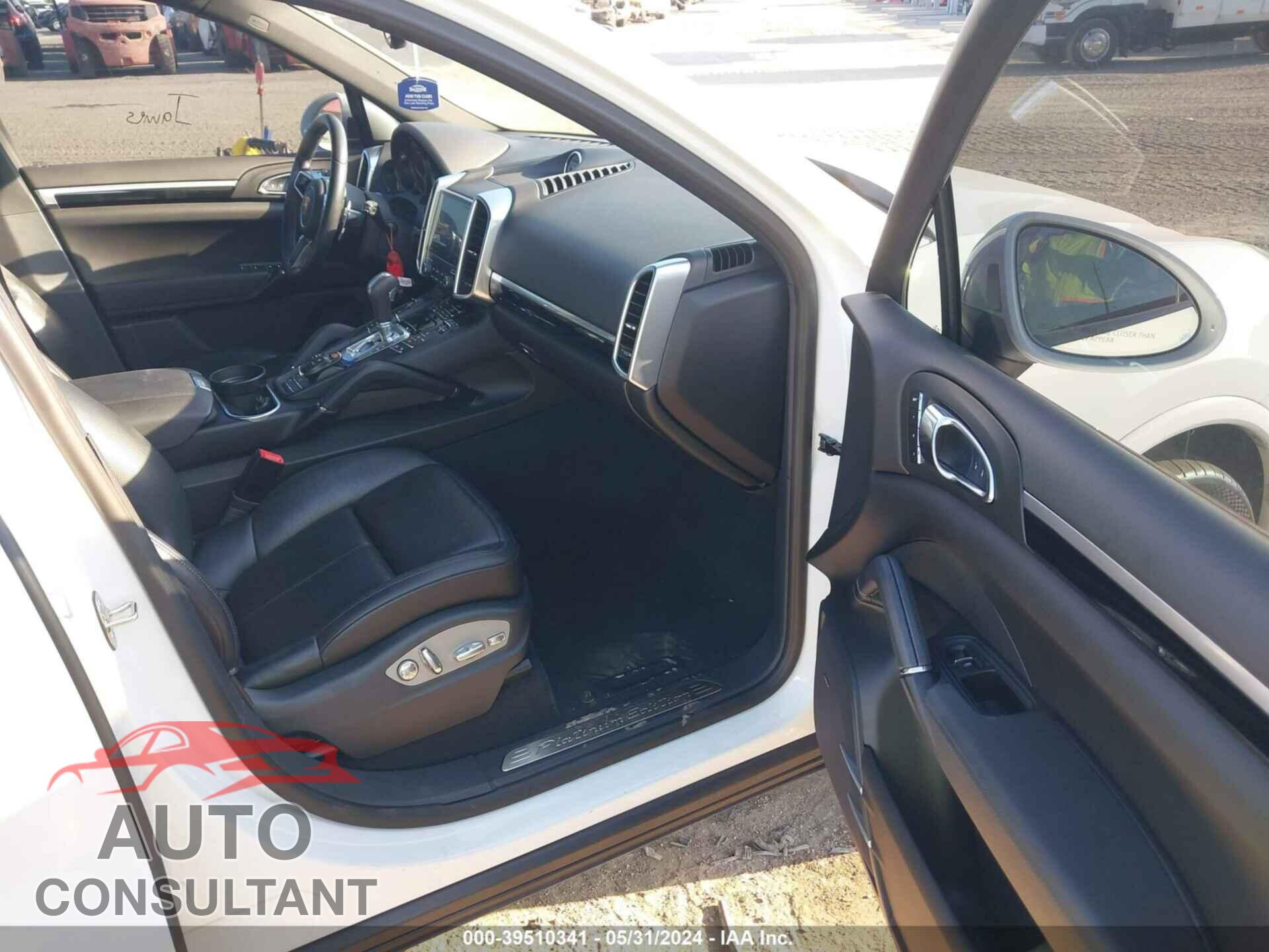 PORSCHE CAYENNE 2017 - WP1AA2A2XHKA86980