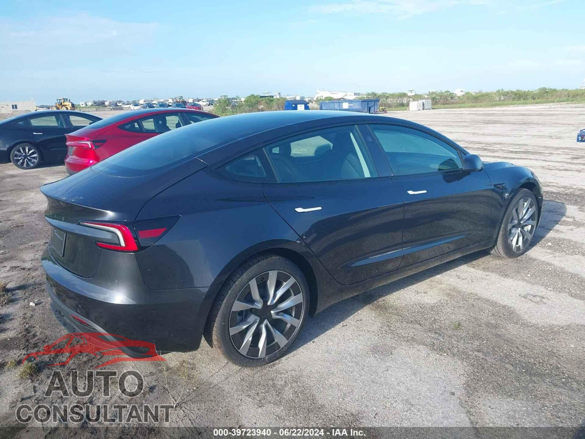 TESLA MODEL 3 2024 - 5YJ3E1EA2RF752402