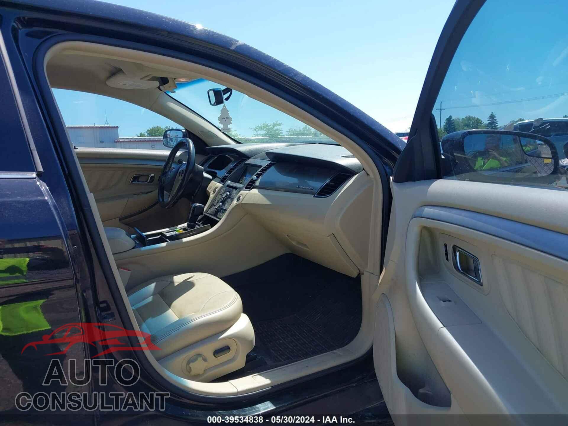 FORD TAURUS 2016 - 1FAHP2E84GG132100