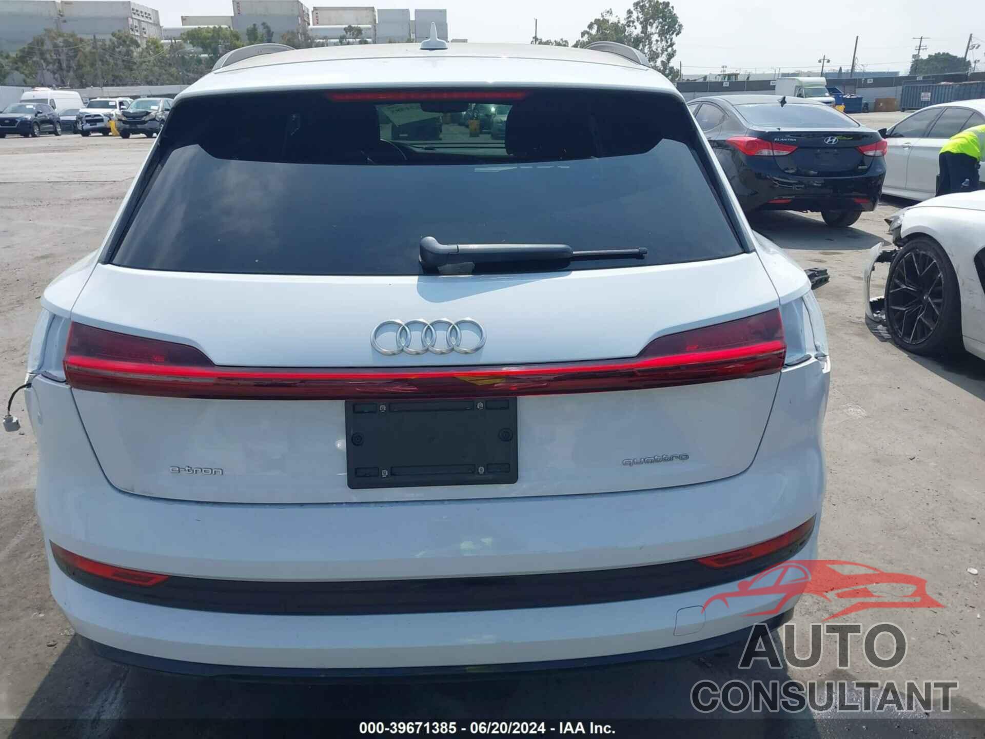 AUDI E-TRON 2021 - WA1AAAGE6MB007984