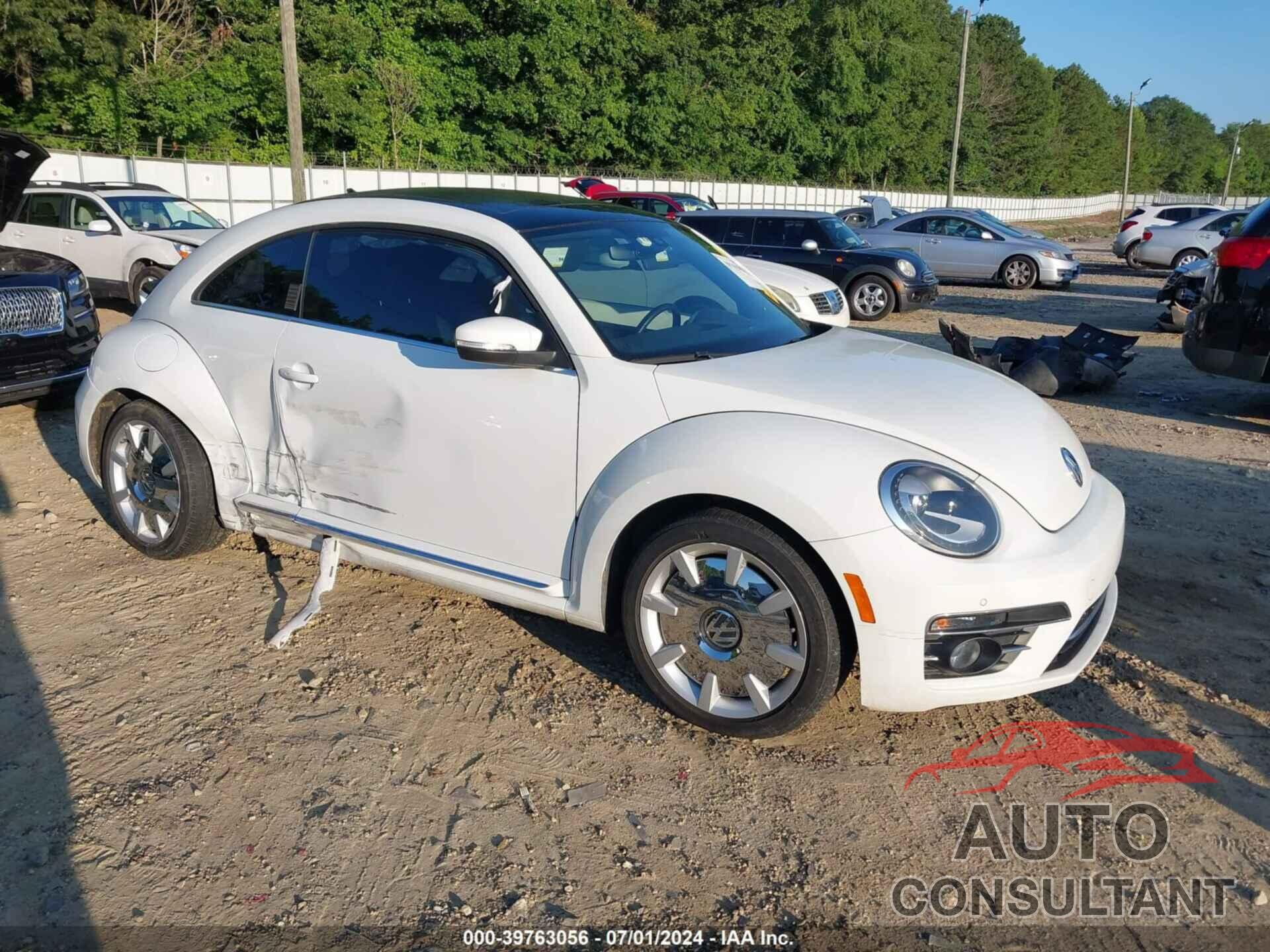 VOLKSWAGEN BEETLE 2018 - 3VWJD7AT9JM712464