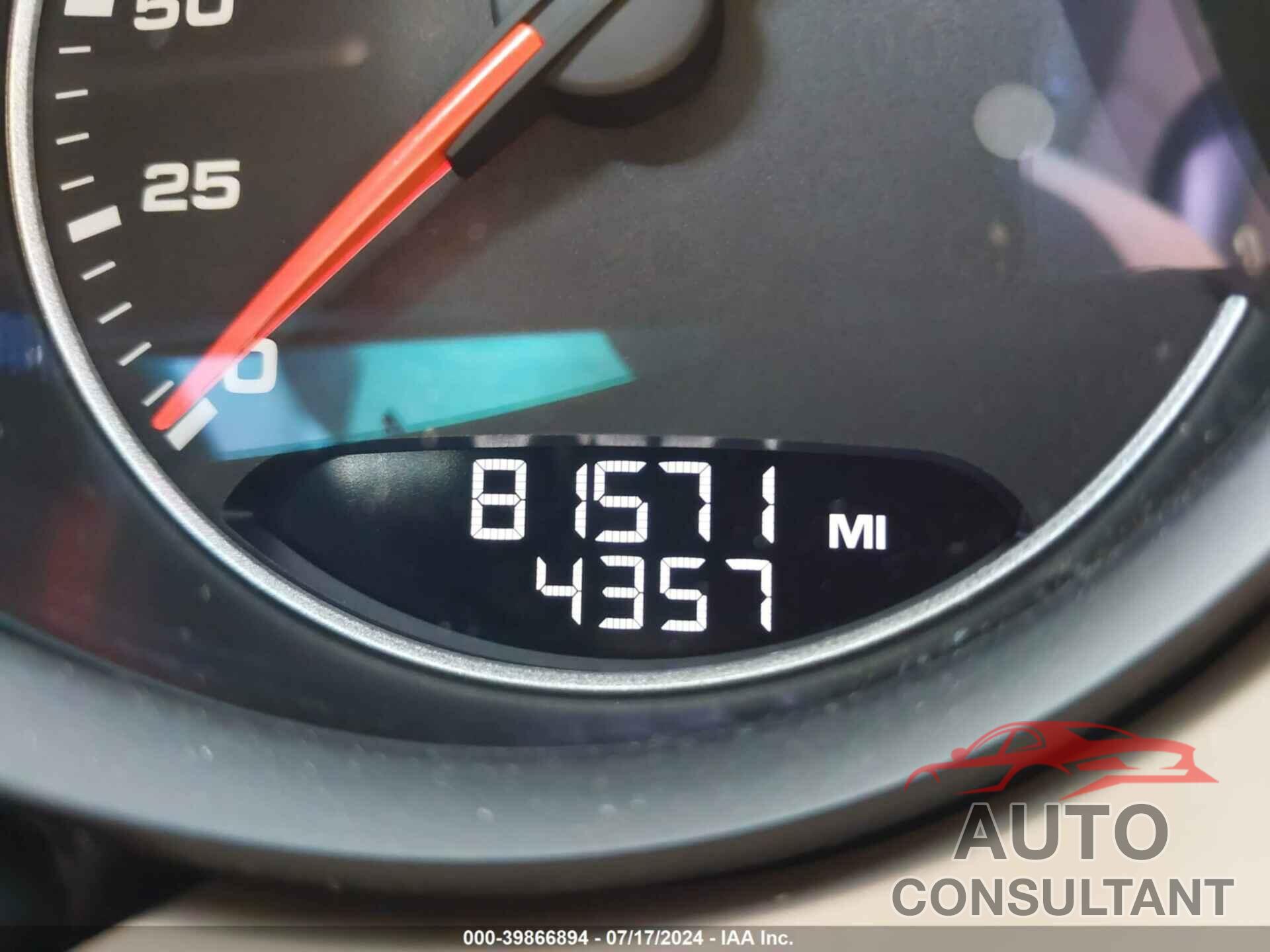 PORSCHE CAYENNE 2017 - WP1AA2A25HKA83601