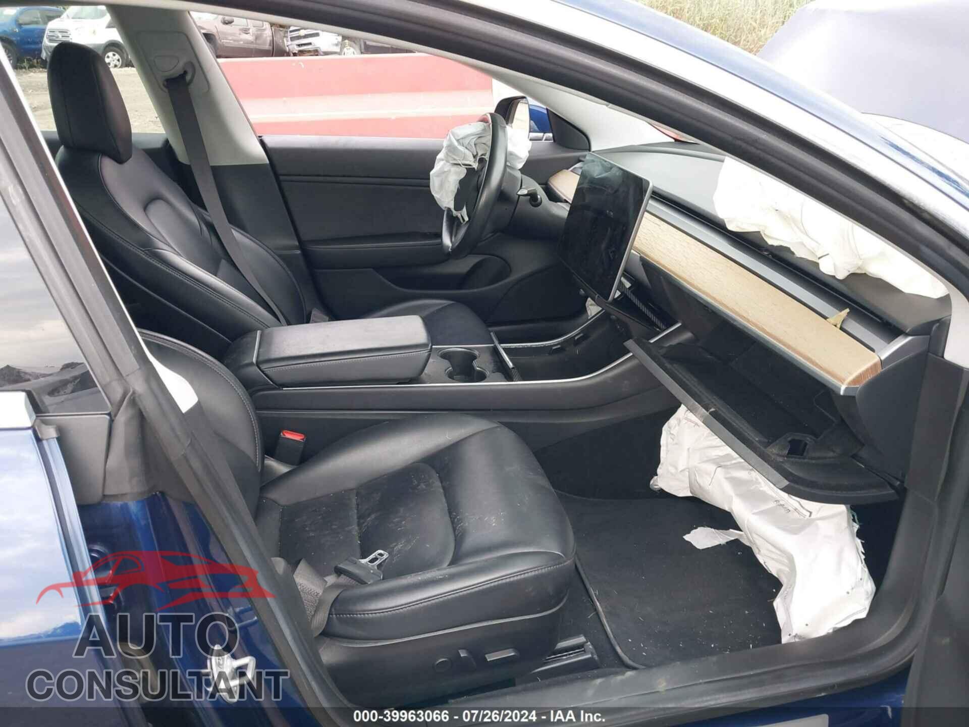 TESLA MODEL 3 2018 - 5YJ3E1EB6JF088456
